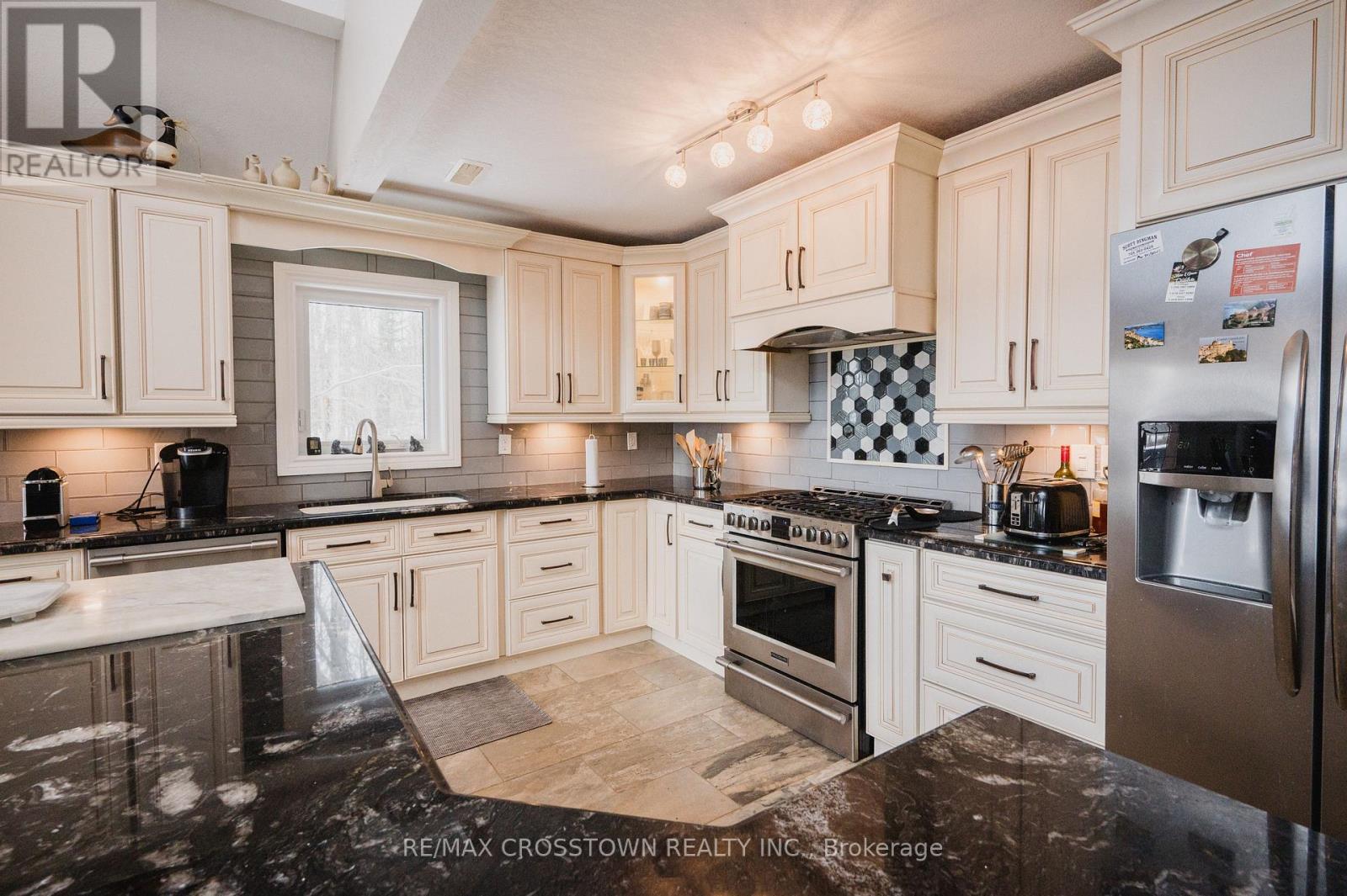 1367 Pickerel And Jack Lake Road, Burk's Falls, Ontario  P0A 2C0 - Photo 17 - X13105268