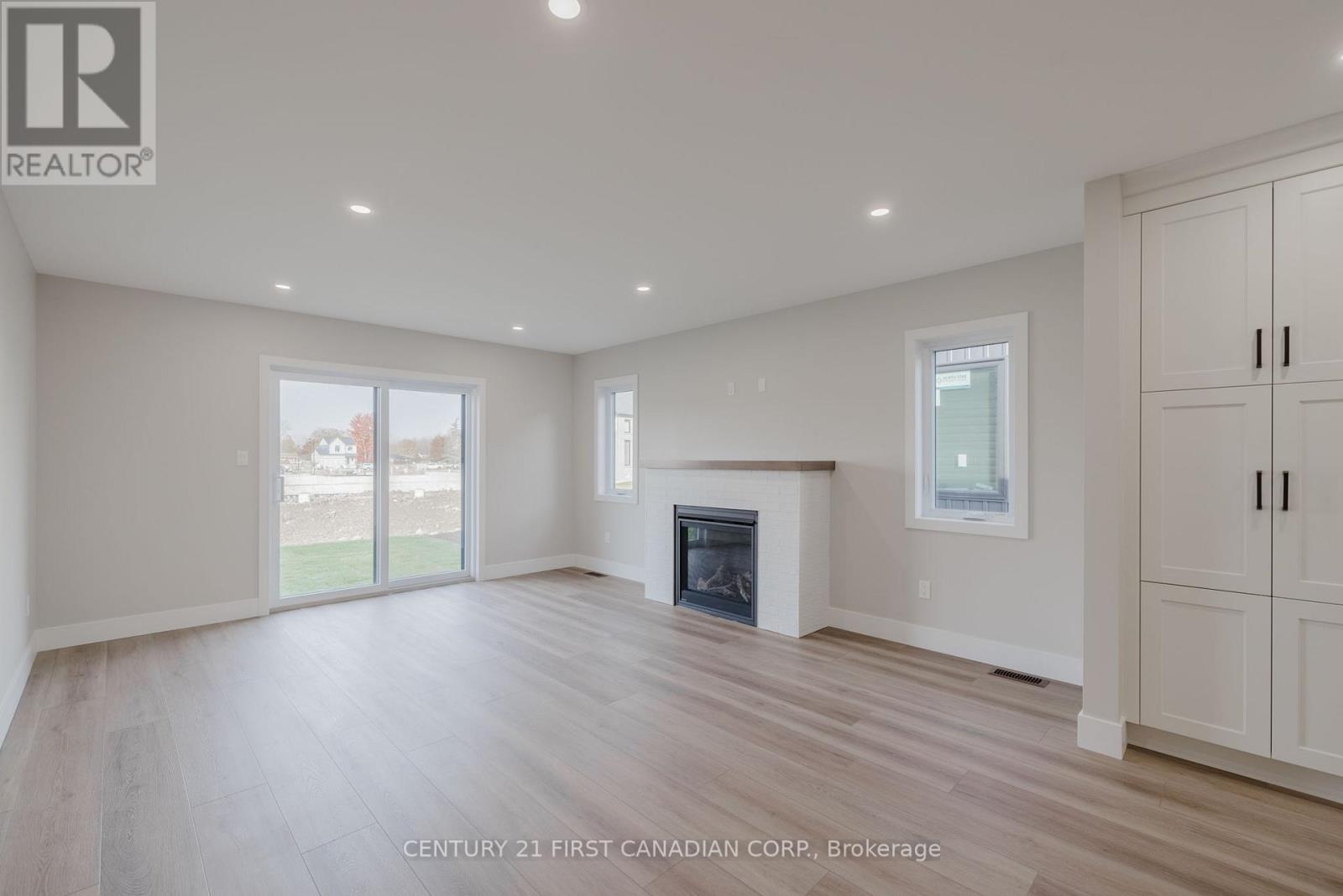 107 Victoria Street E, South Huron, Ontario  N0M 1M0 - Photo 16 - X13105406