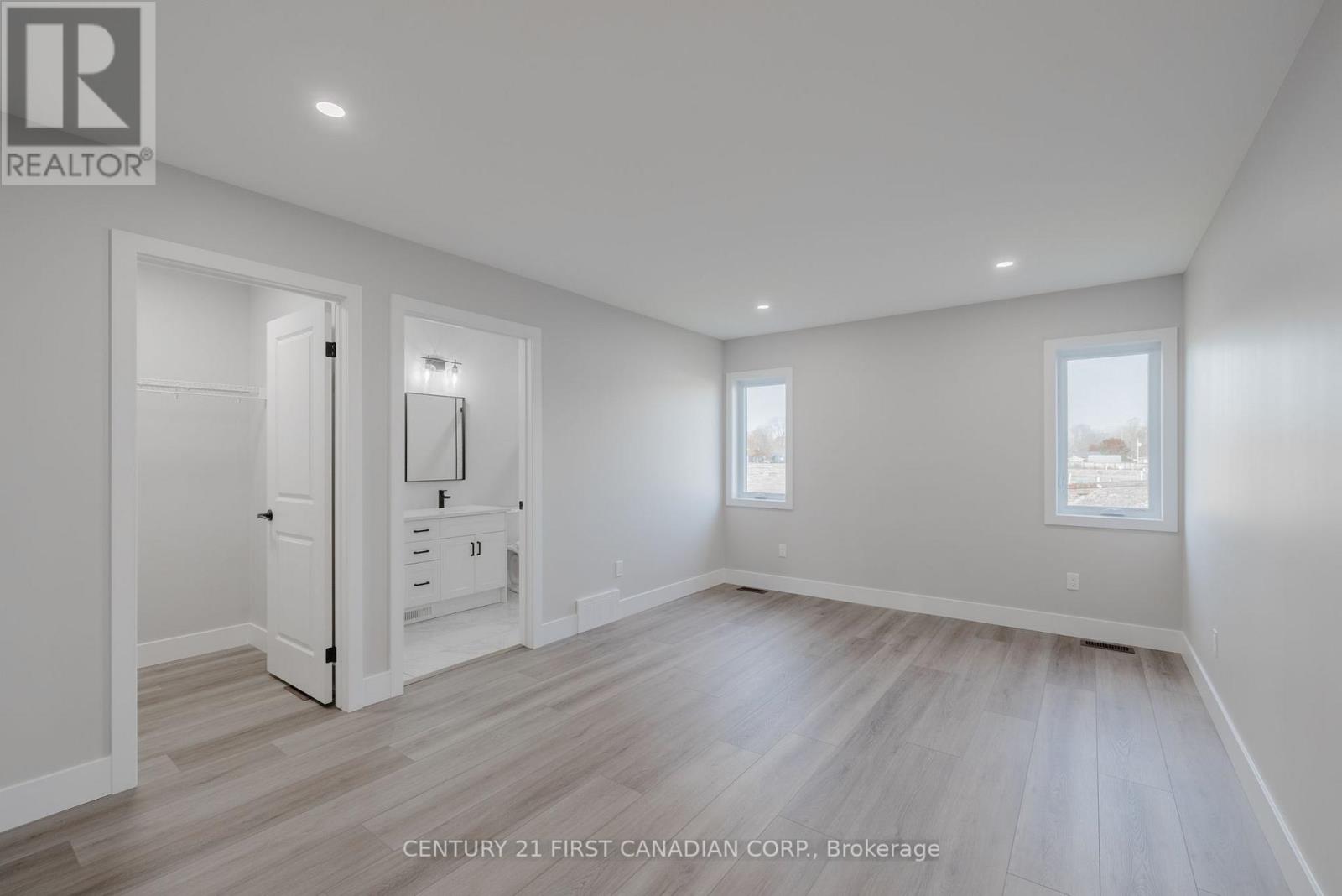 107 Victoria Street E, South Huron, Ontario  N0M 1M0 - Photo 20 - X13105406