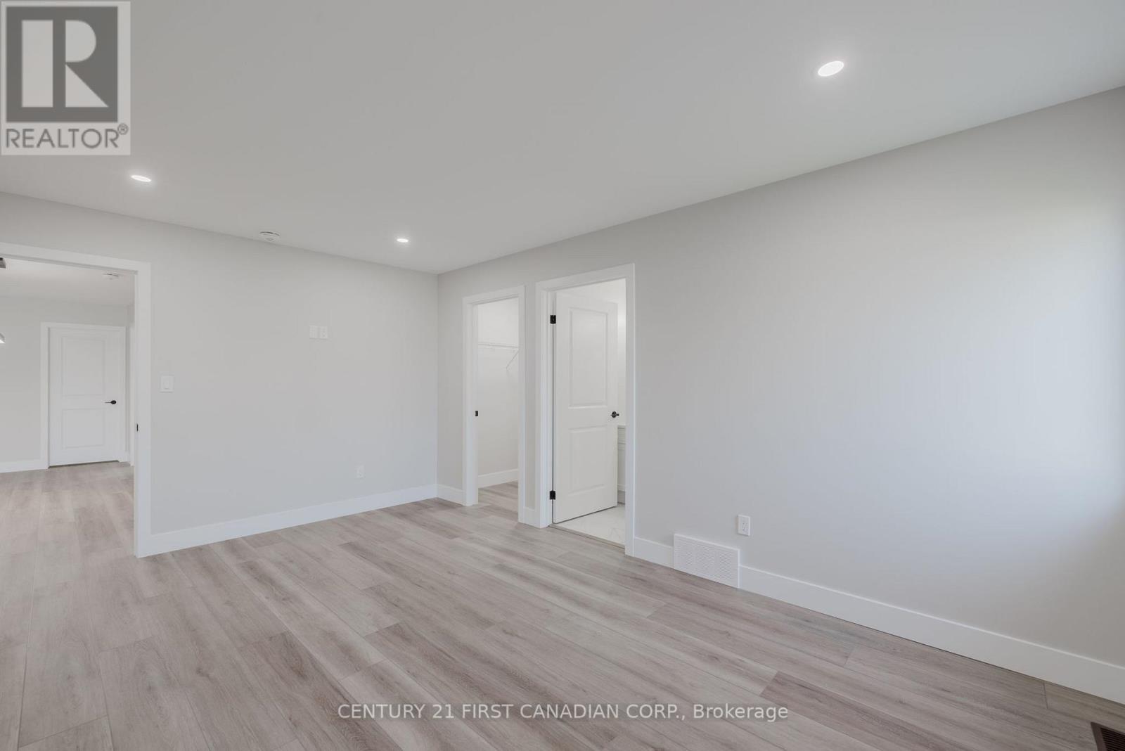 107 Victoria Street E, South Huron, Ontario  N0M 1M0 - Photo 21 - X13105406