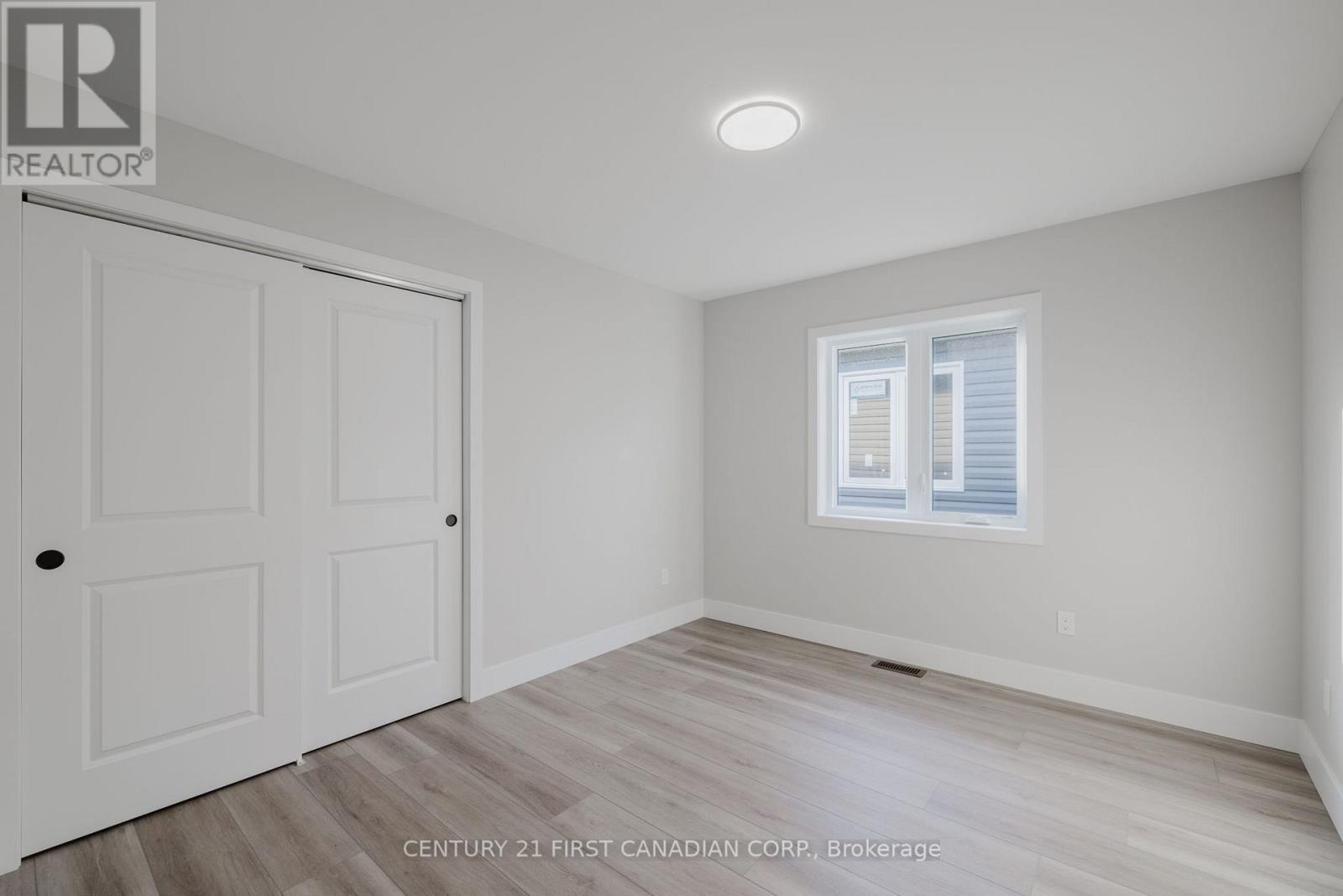 107 Victoria Street E, South Huron, Ontario  N0M 1M0 - Photo 25 - X13105406