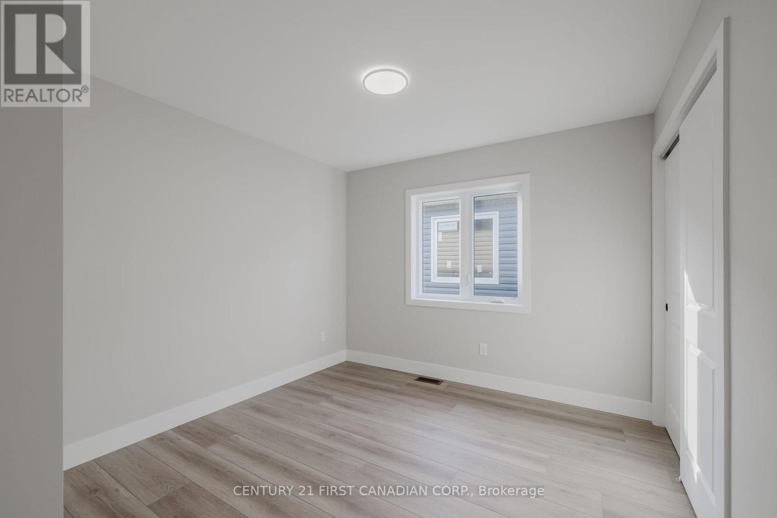 107 Victoria Street E, South Huron, Ontario  N0M 1M0 - Photo 28 - X13105406