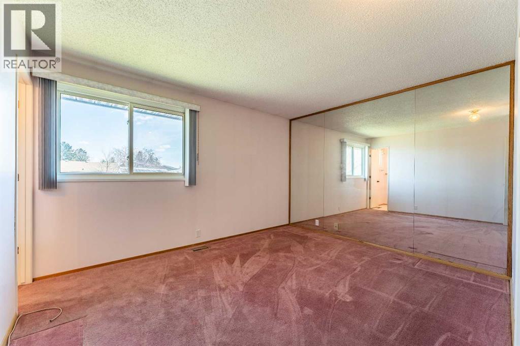 3320 Temple Road Ne, Calgary, Alberta  T1Y 3A9 - Photo 13 - A2308896