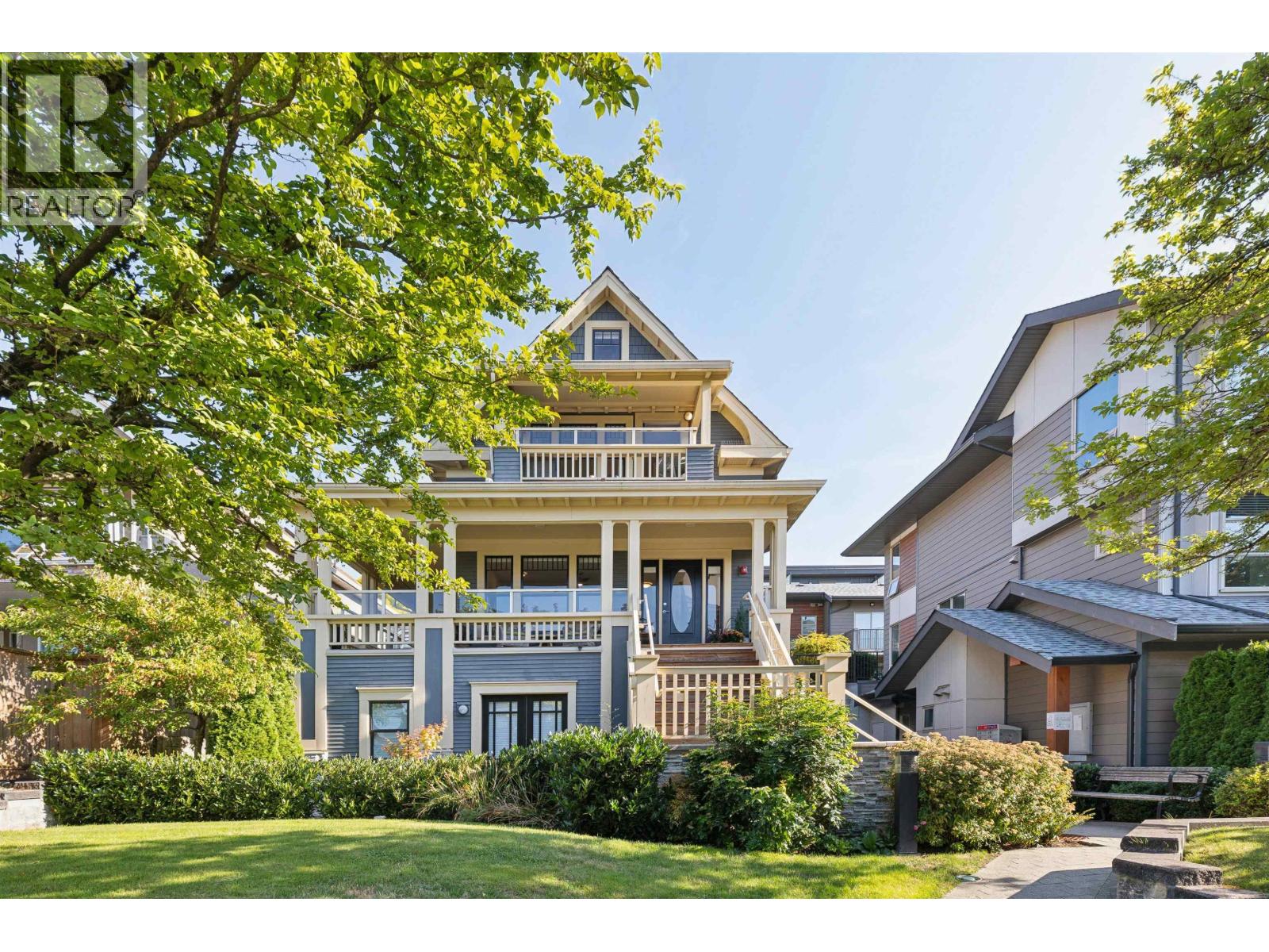 1 & 2 244 E 5th Street, North Vancouver, British Columbia  V7L 1L7 - Photo 2 - R3121475