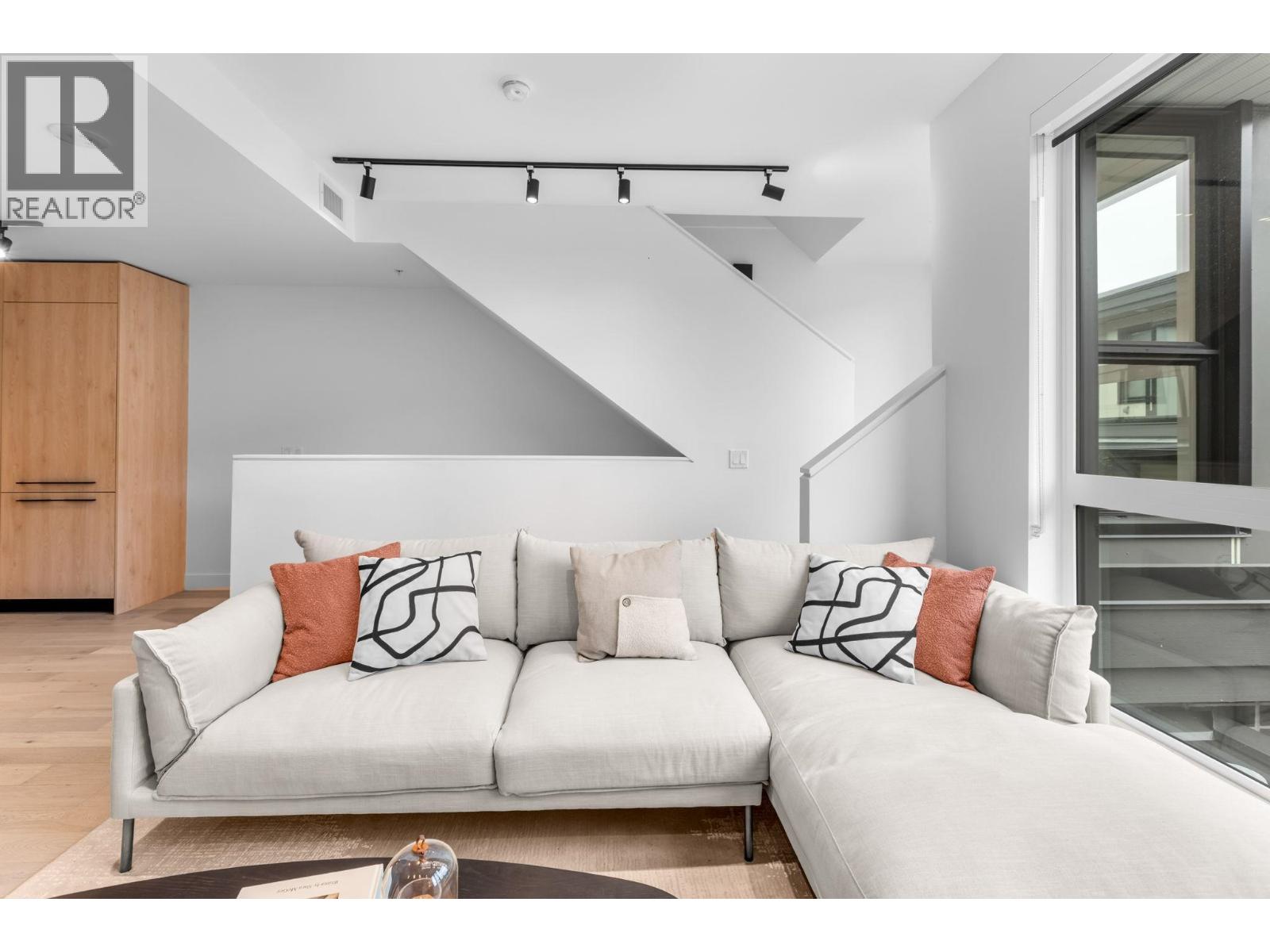 3956 Dumfries Street, Vancouver, British Columbia  V5N 0J1 - Photo 13 - R3121487