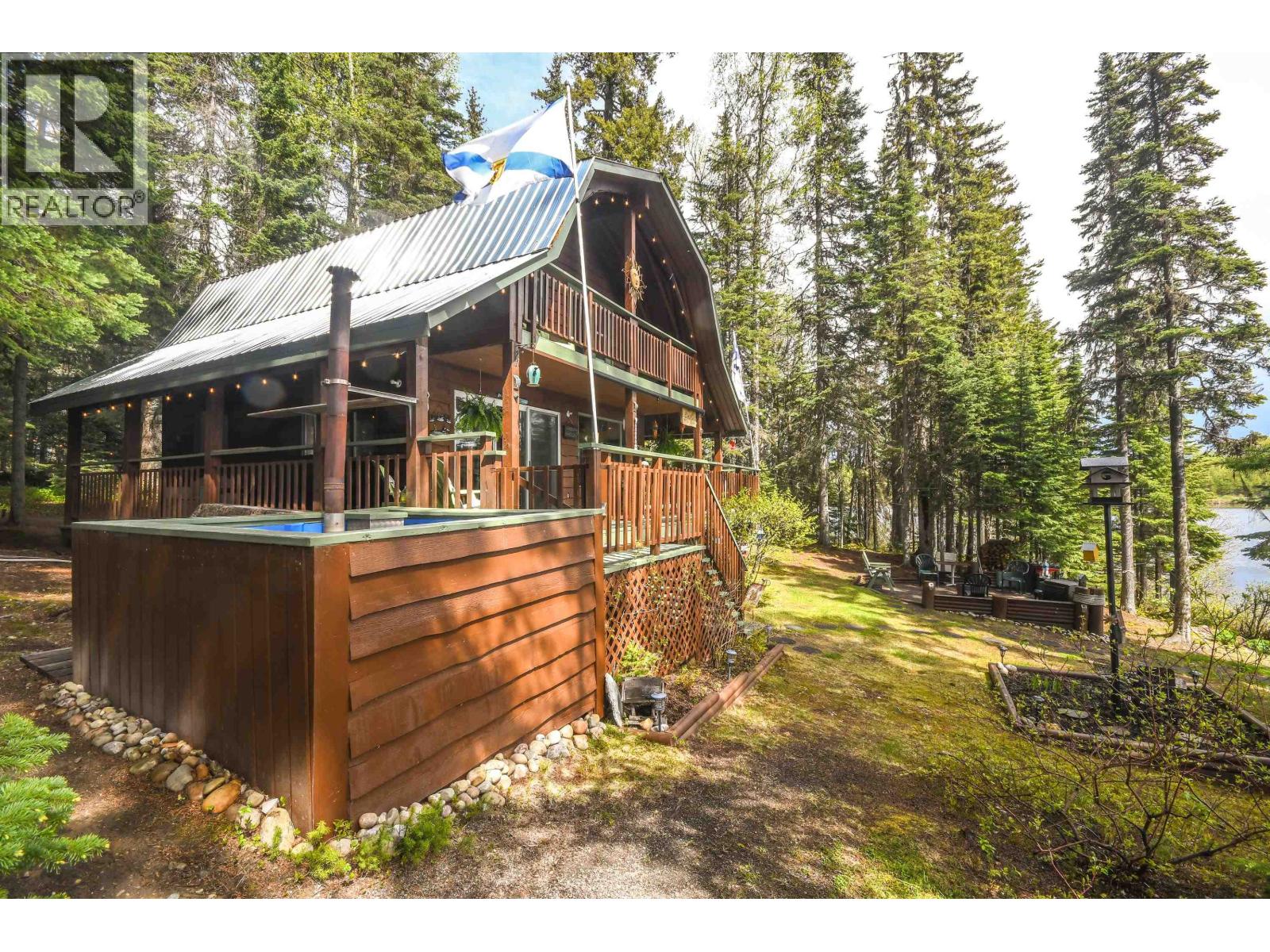 100 Pappert Island, Prince George, British Columbia  V0J 2S0 - Photo 6 - R3121380