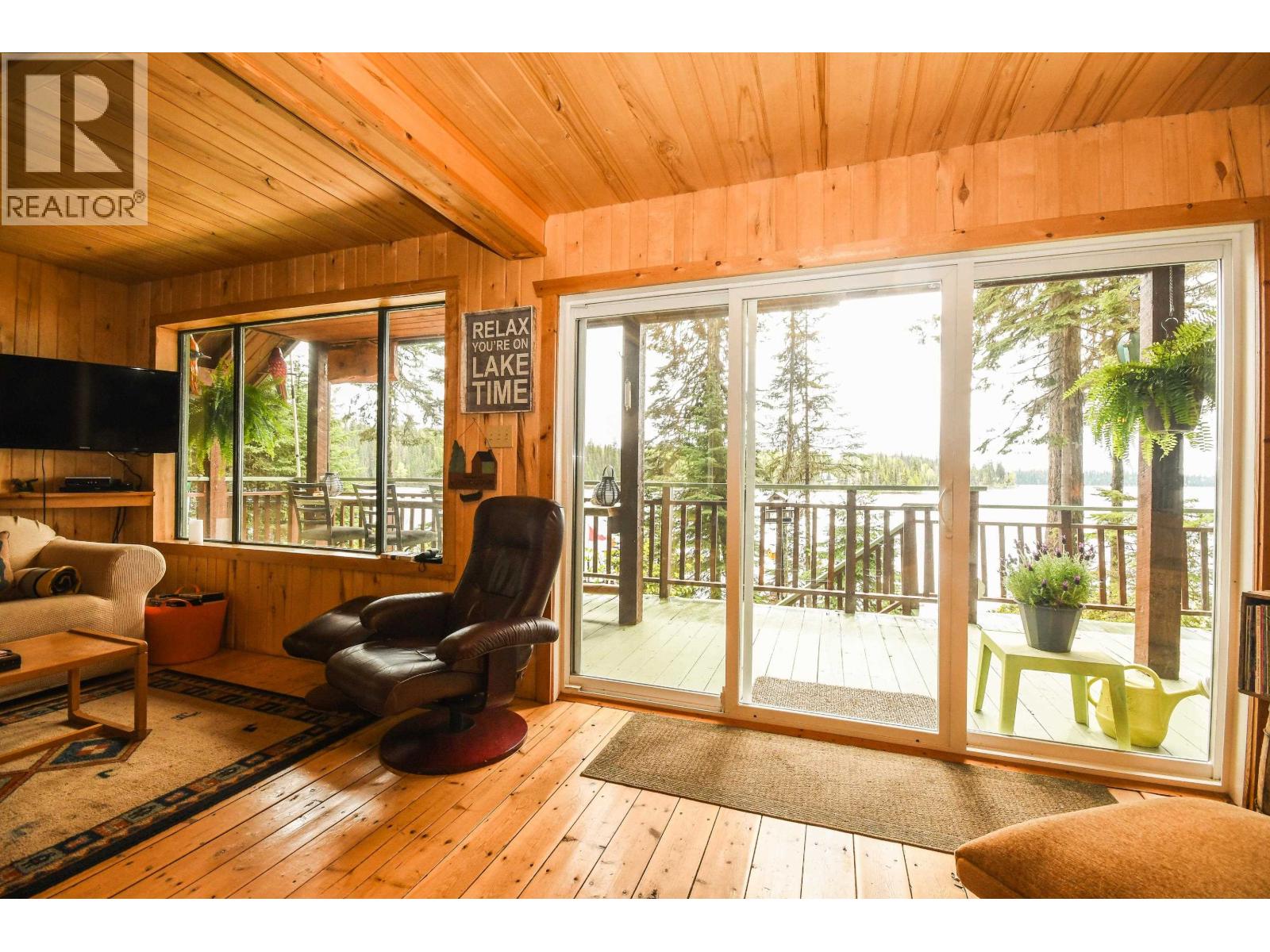 100 Pappert Island, Prince George, British Columbia  V0J 2S0 - Photo 17 - R3121380