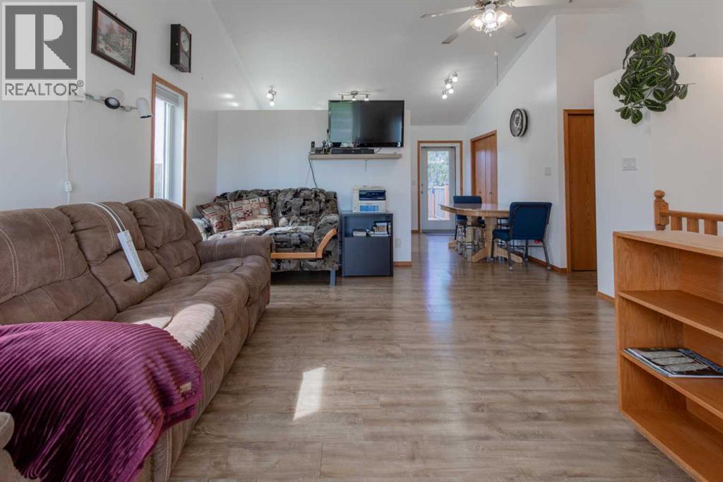 1118 25 Avenue, Coaldale, Alberta  T1M 1P2 - Photo 7 - A2308031