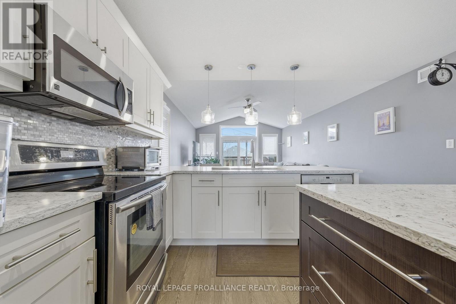 20 Butternut Court, Belleville, Ontario  K8P 0C5 - Photo 13 - X13105480