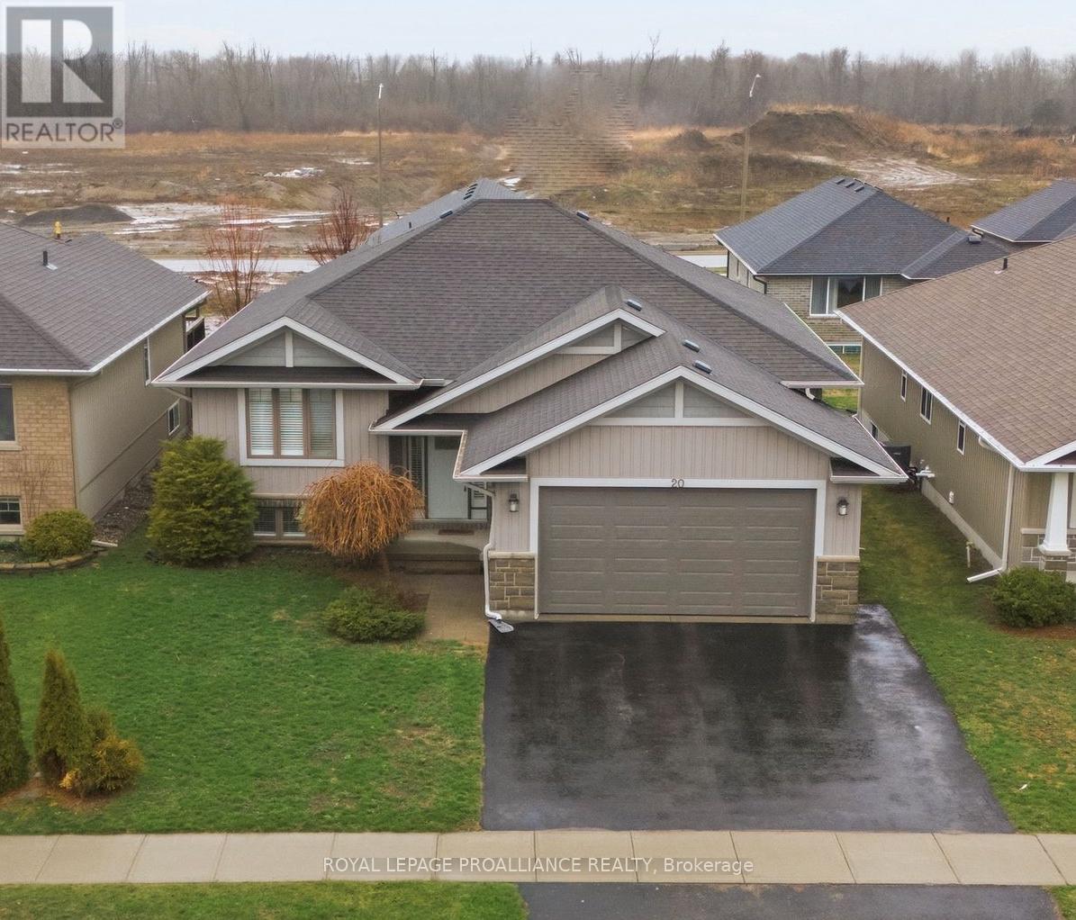 20 Butternut Court, Belleville, Ontario  K8P 0C5 - Photo 3 - X13105480