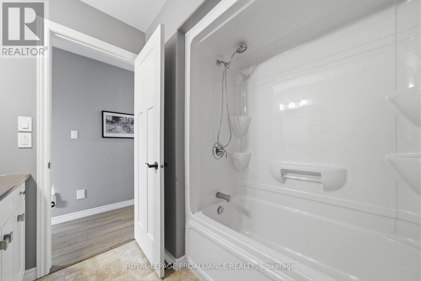 20 Butternut Court, Belleville, Ontario  K8P 0C5 - Photo 30 - X13105480