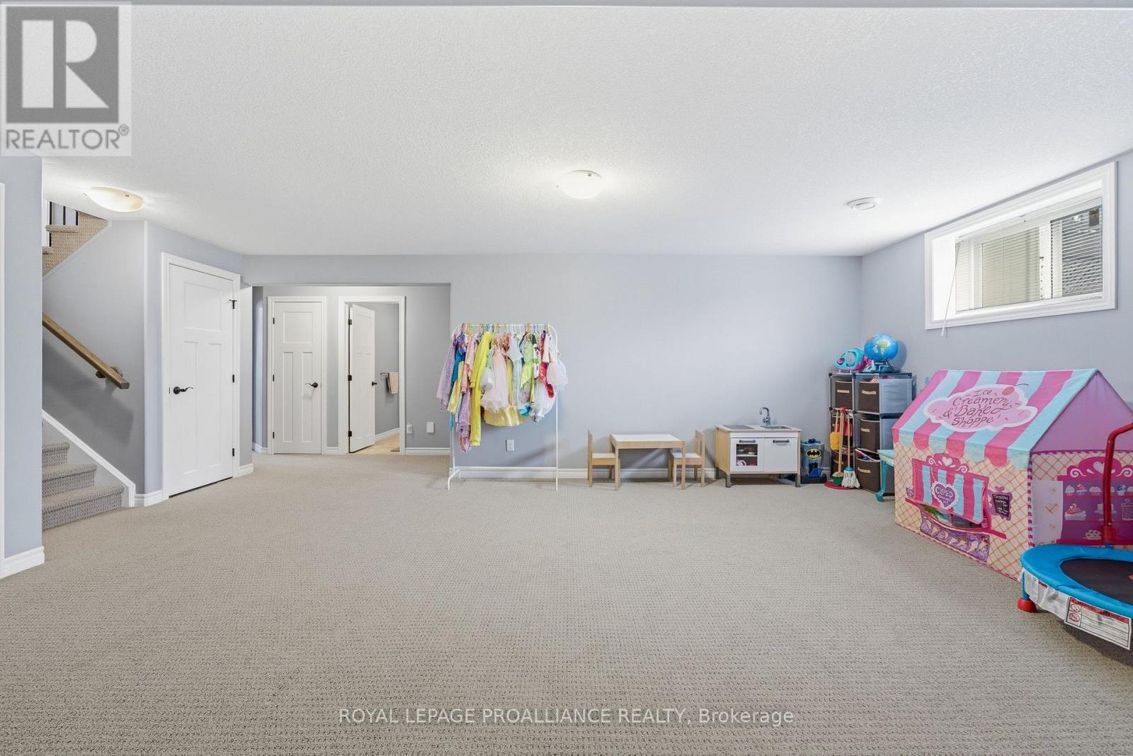 20 Butternut Court, Belleville, Ontario  K8P 0C5 - Photo 35 - X13105480