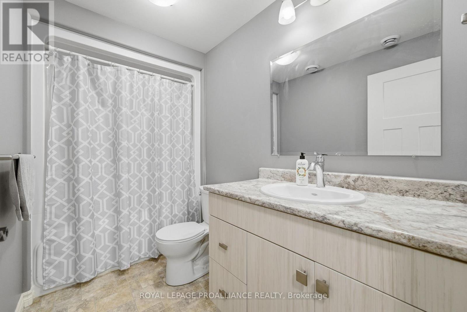 20 Butternut Court, Belleville, Ontario  K8P 0C5 - Photo 40 - X13105480