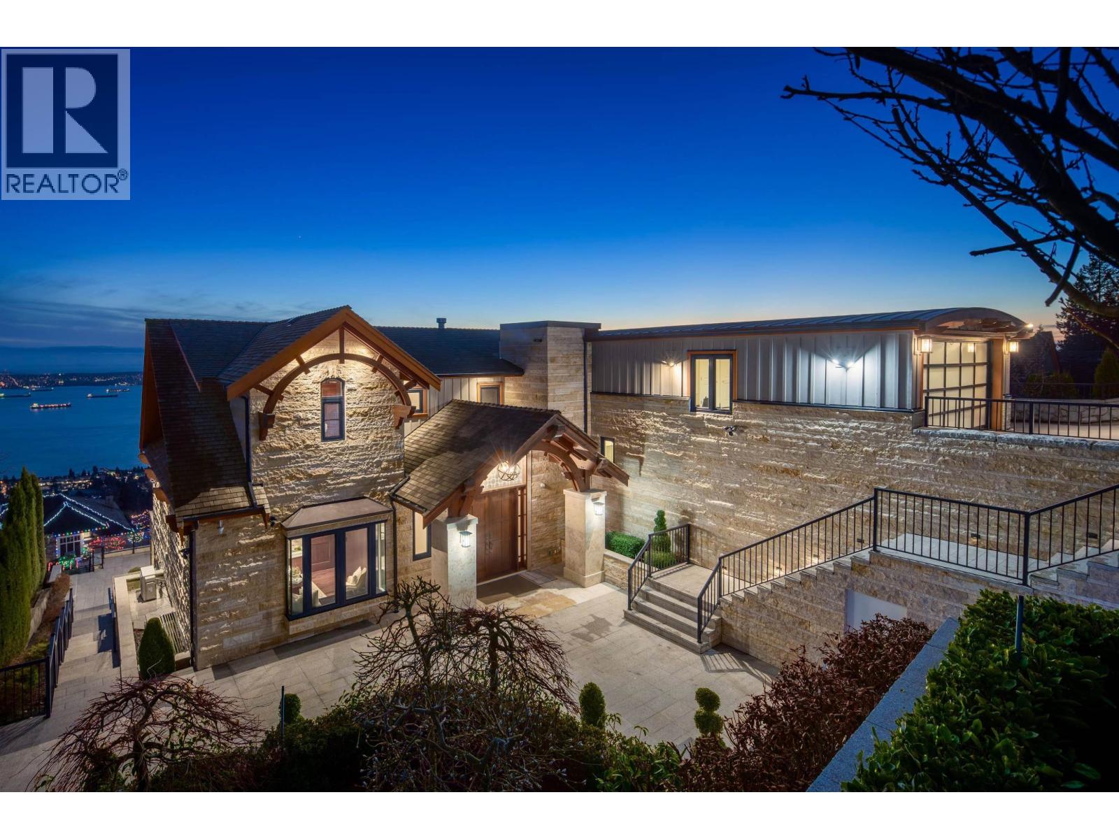 2426 Halston Court, West Vancouver, British Columbia  V7S 3K3 - Photo 3 - R3121504