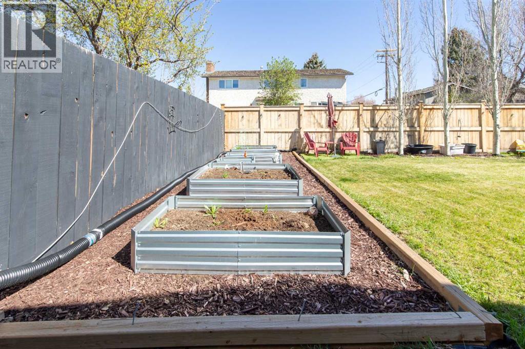 1047 Lakemount Boulevard S, Lethbridge, Alberta  T1K 3S6 - Photo 48 - A2308147