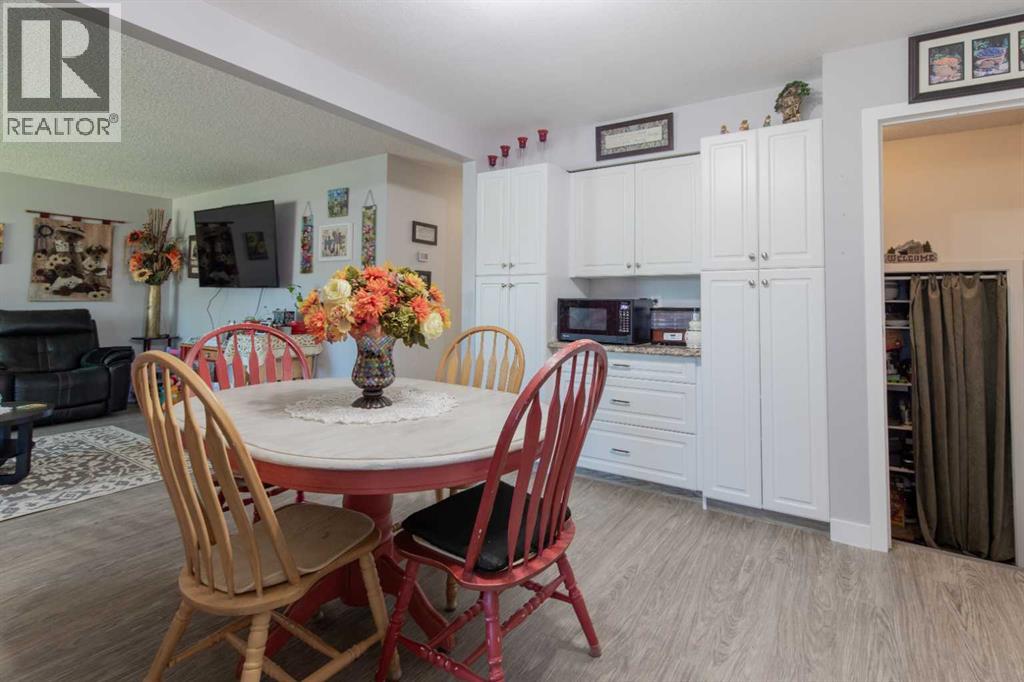 1047 Lakemount Boulevard S, Lethbridge, Alberta  T1K 3S6 - Photo 15 - A2308147