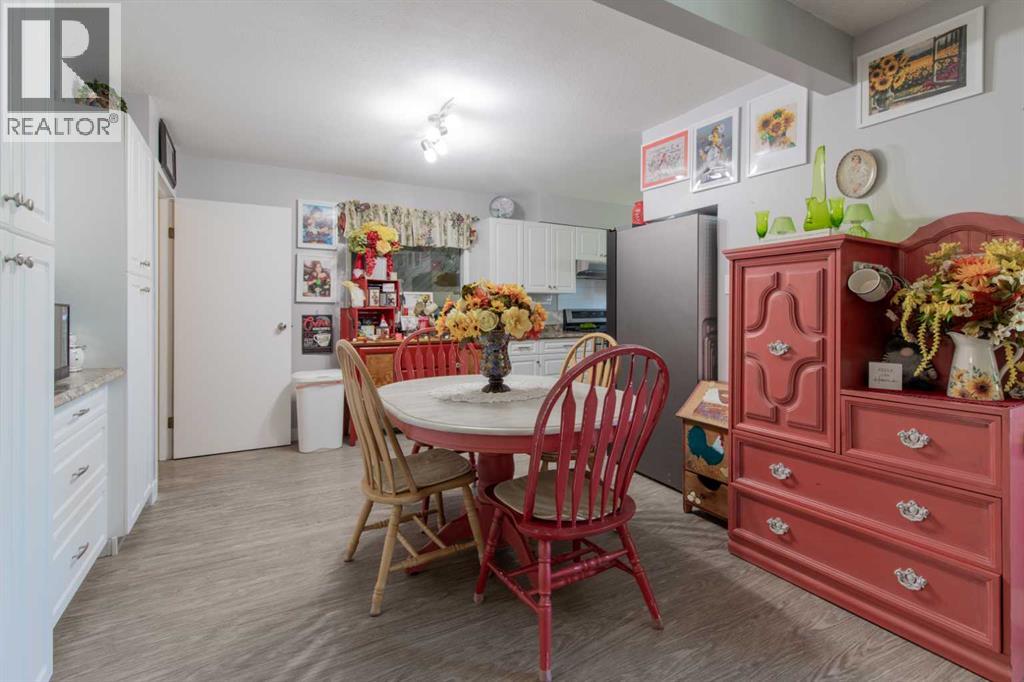 1047 Lakemount Boulevard S, Lethbridge, Alberta  T1K 3S6 - Photo 12 - A2308147