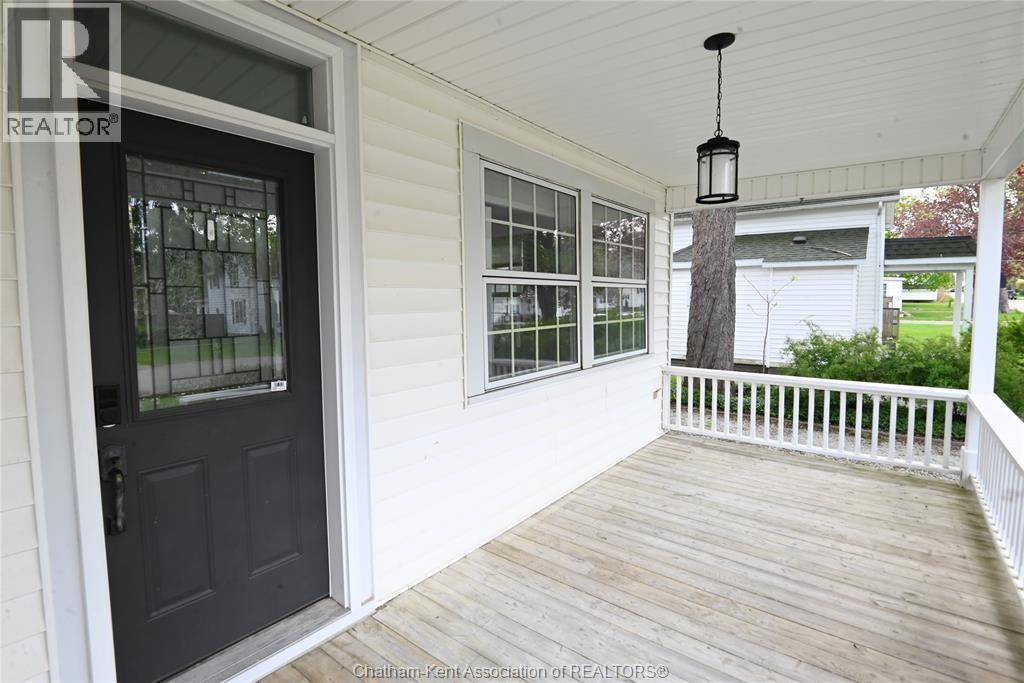 17 Cunningham Avenue, Ridgetown, Ontario  N0P 2C0 - Photo 5 - 26010401