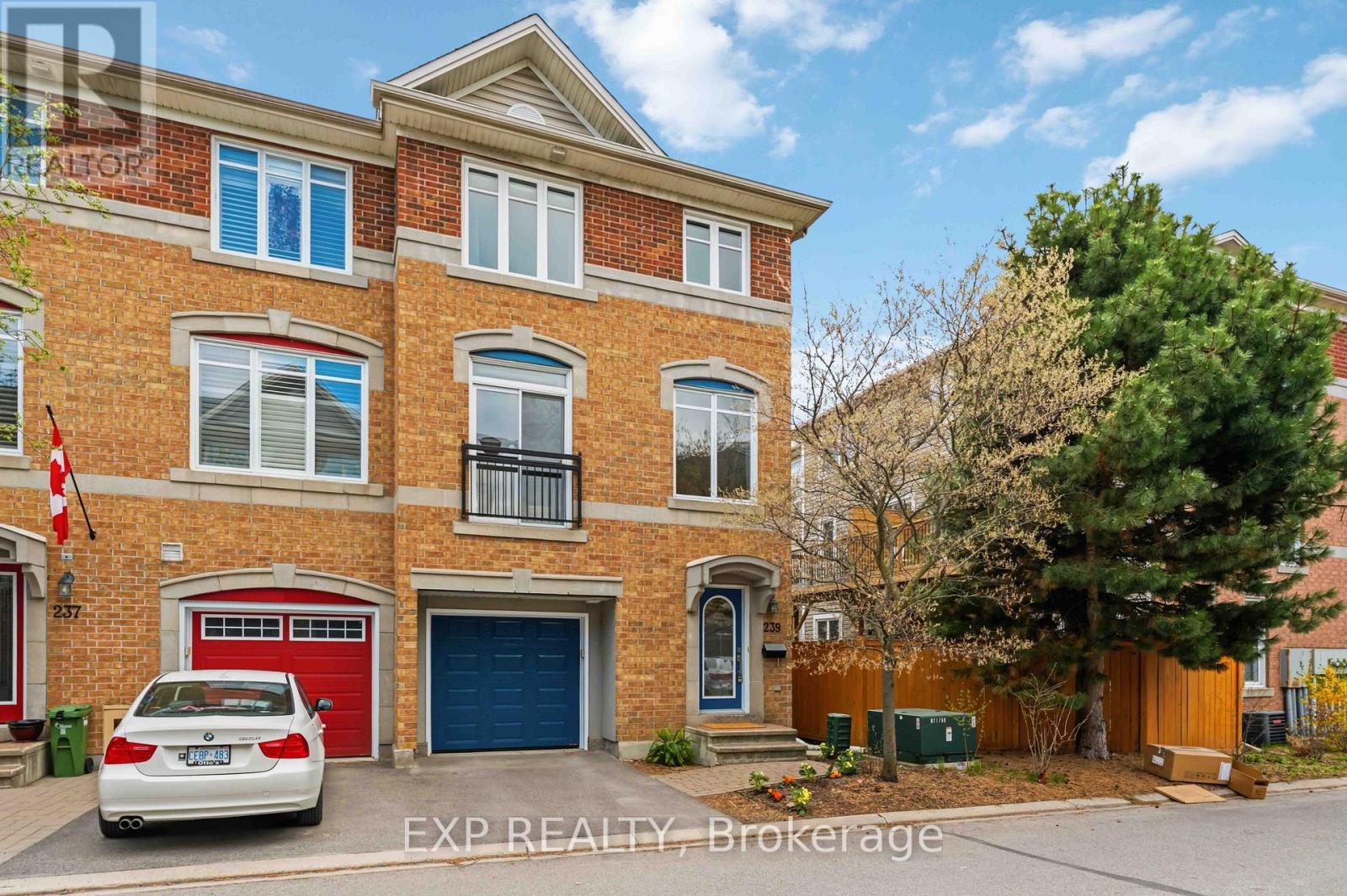 239 West Village Private, Ottawa, Ontario  K1Z 1E2 - Photo 2 - X13105382