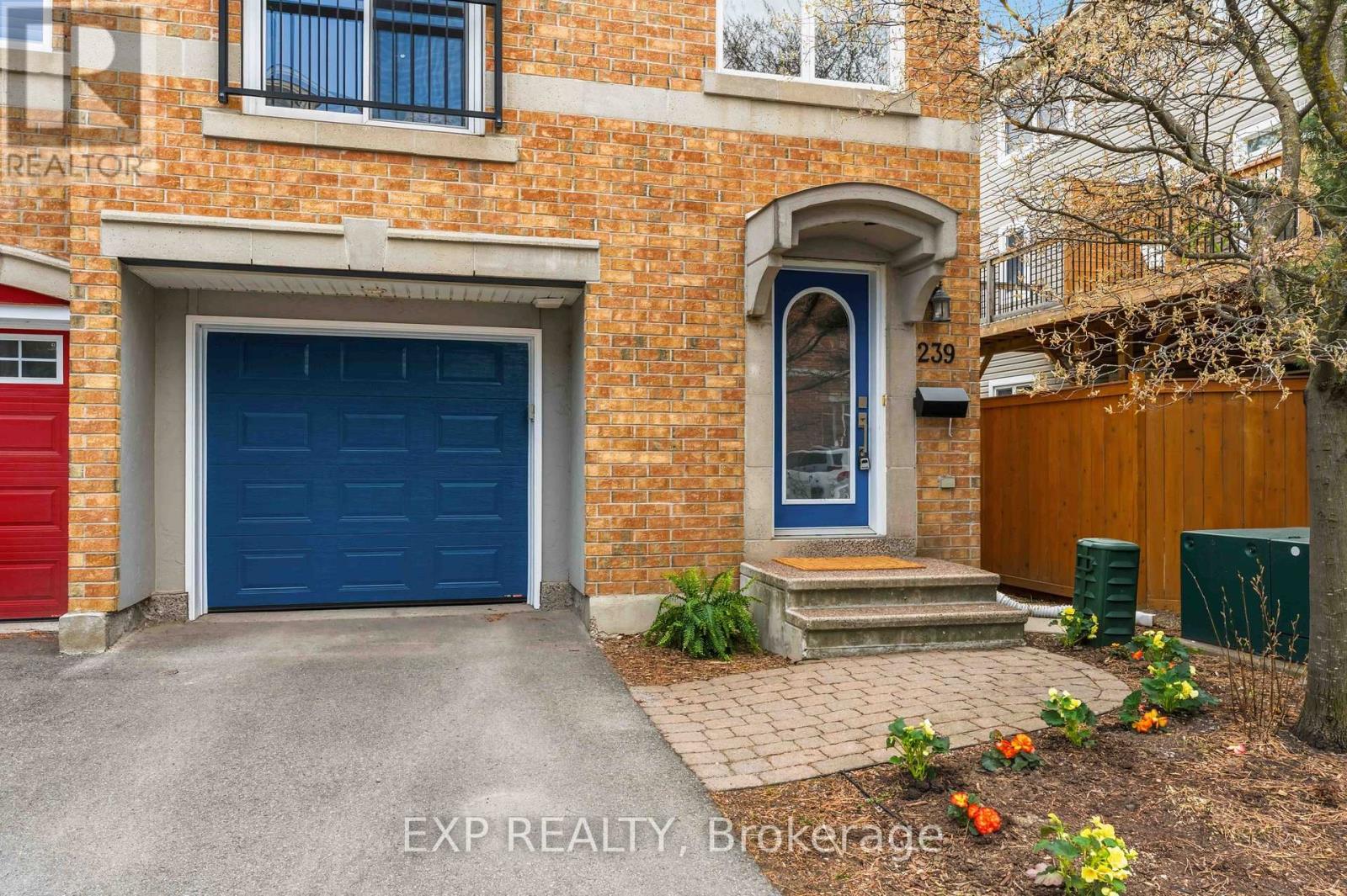 239 West Village Private, Ottawa, Ontario  K1Z 1E2 - Photo 3 - X13105382