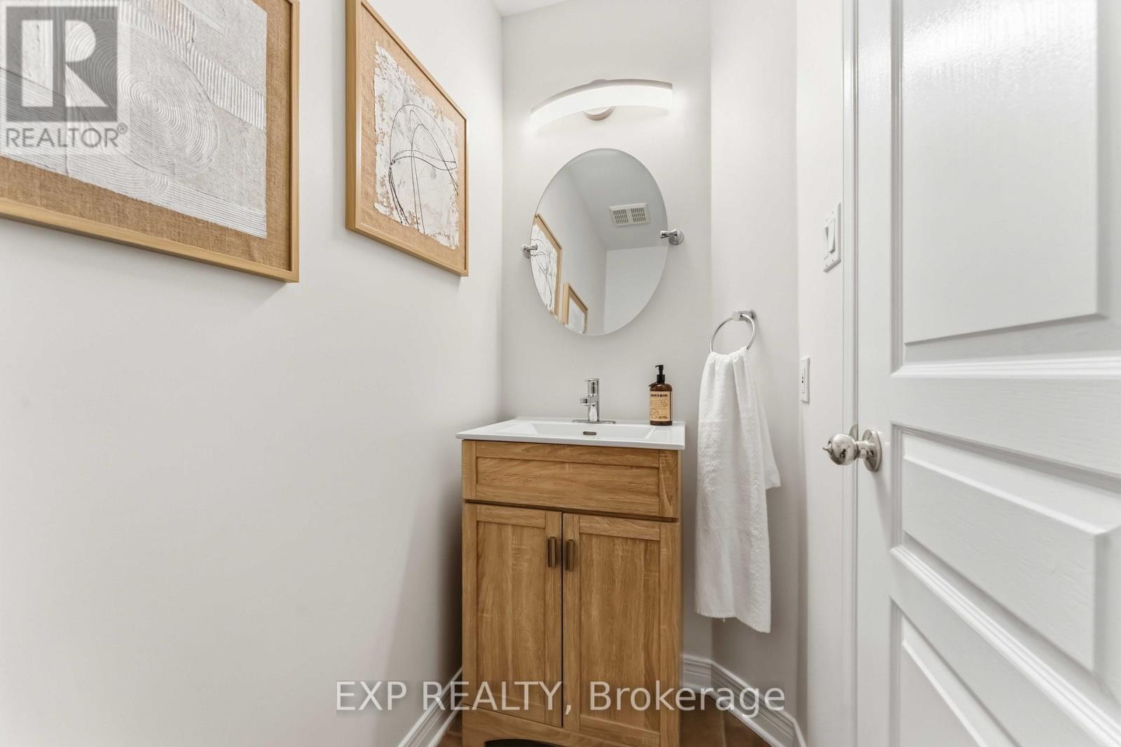 239 West Village Private, Ottawa, Ontario  K1Z 1E2 - Photo 6 - X13105382