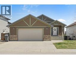4213 Sundance Drive, Coalhurst, Alberta