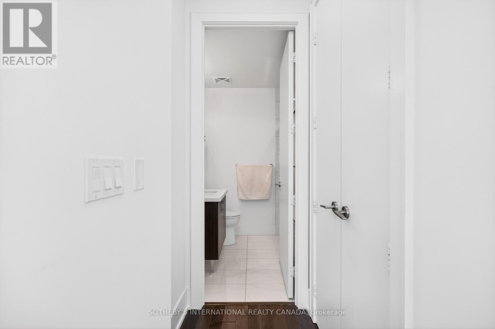 816 - 39 Queens Quay E, Toronto, Ontario  M5E 0A5 - Photo 17 - C13105440