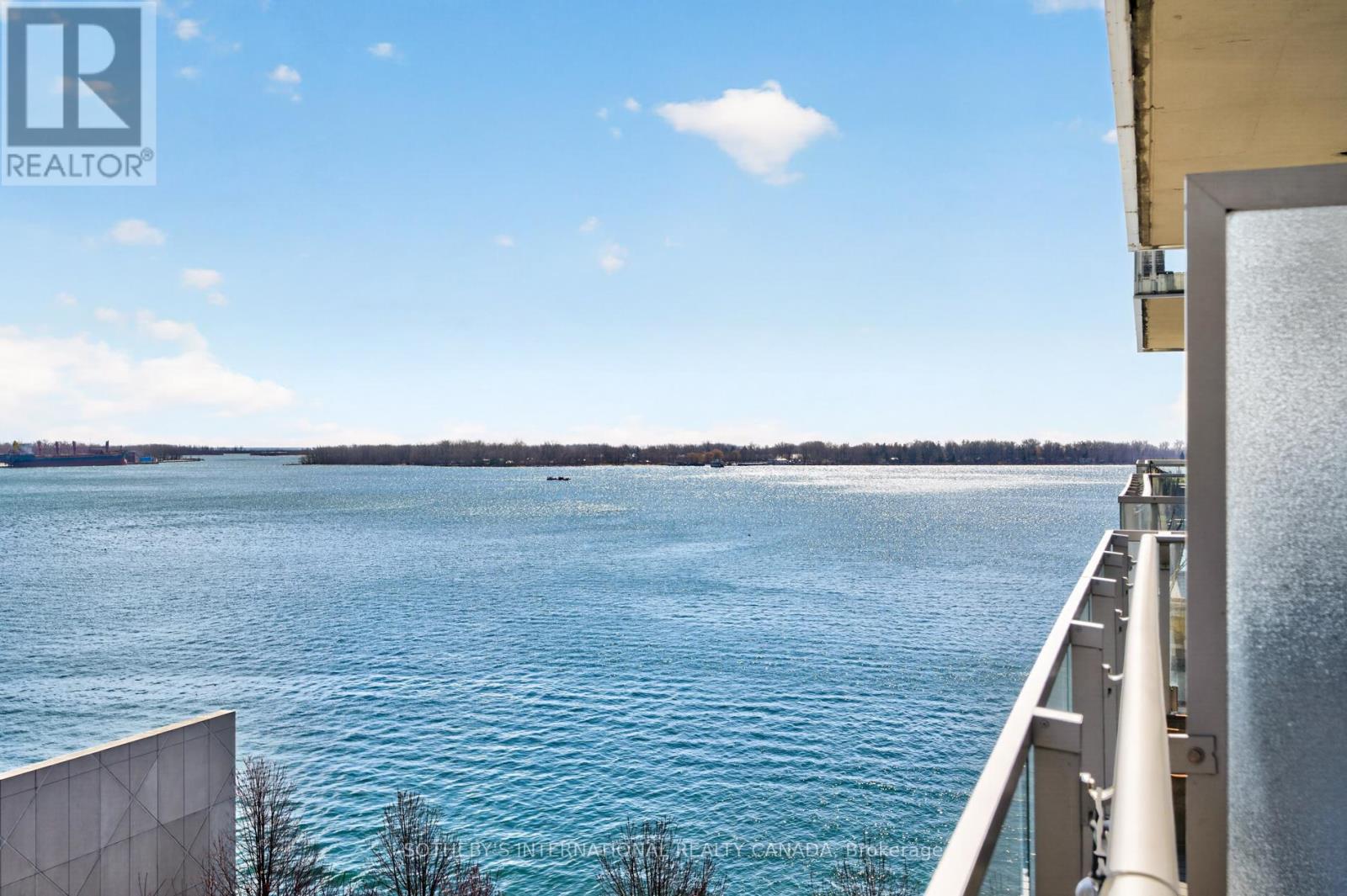 816 - 39 Queens Quay E, Toronto, Ontario  M5E 0A5 - Photo 2 - C13105440