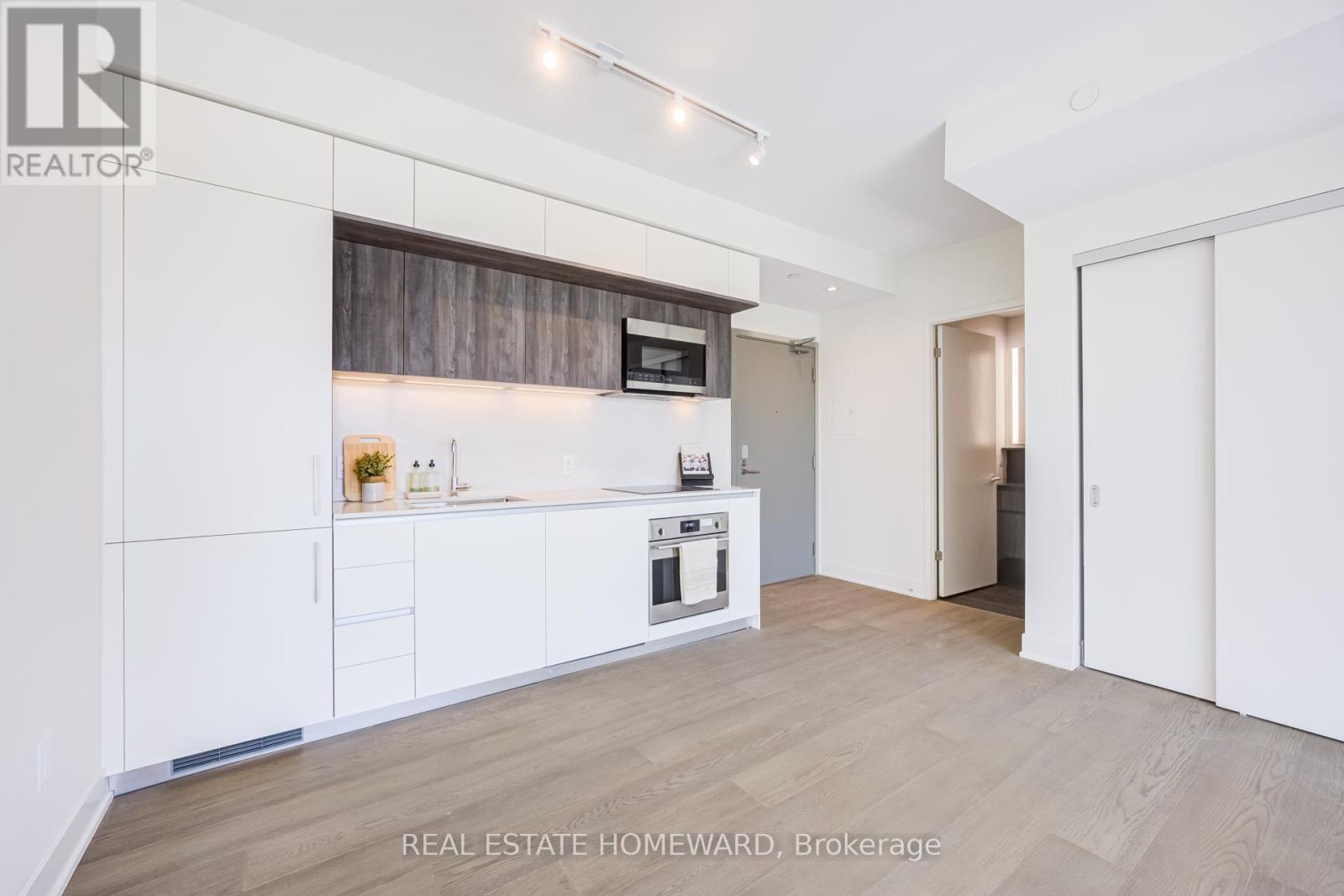 404 - 322 Dupont Street, Toronto, Ontario  M5R 0E3 - Photo 10 - C13105458