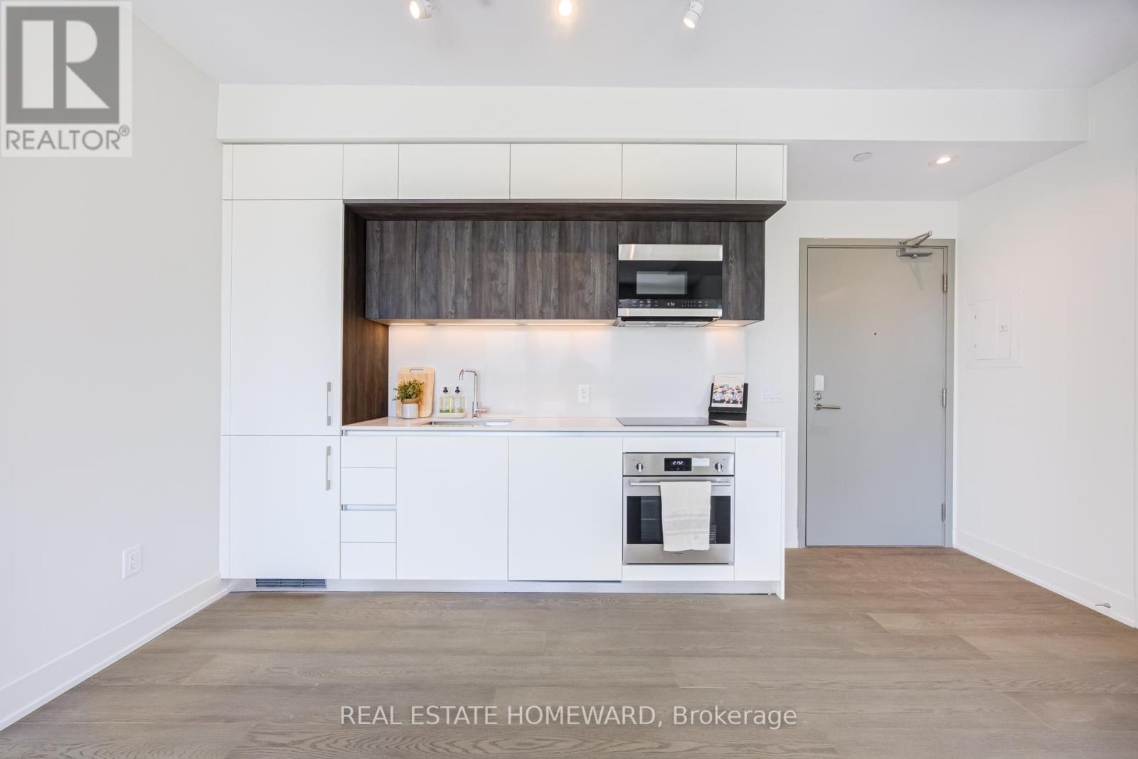 404 - 322 Dupont Street, Toronto, Ontario  M5R 0E3 - Photo 4 - C13105458