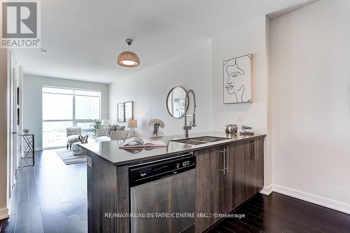 1208 - 510 Curran Place, Mississauga, Ontario  L5B 0J8 - Photo 3 - W13102750