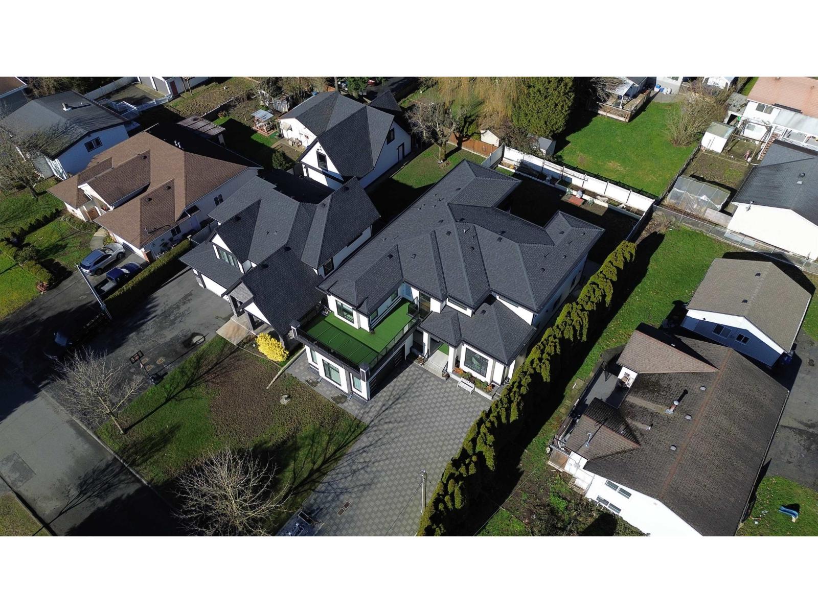 17875 59a Avenue, Surrey, British Columbia  V3S 1R2 - Photo 38 - R3110538