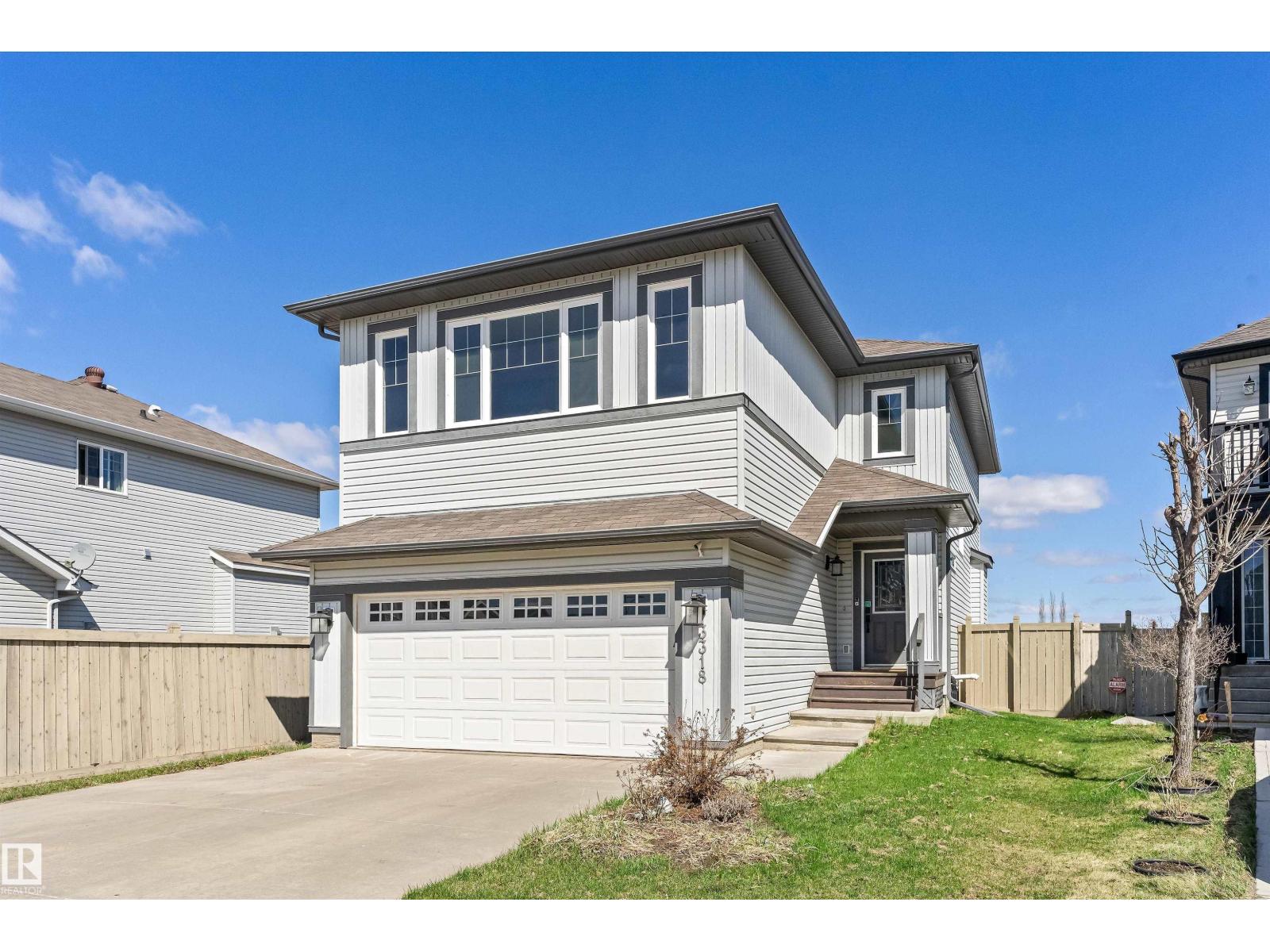 3318 21A AV NW, edmonton, Alberta
