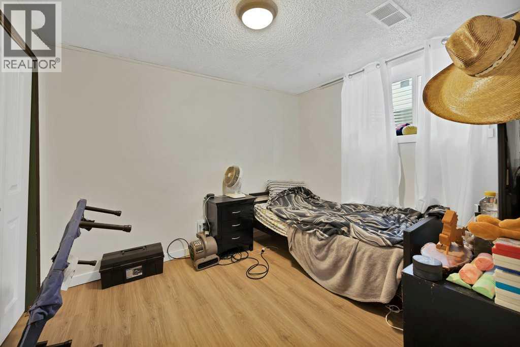 480 Midridge Drive Se, Calgary, Alberta  T2X 1B3 - Photo 31 - A2302994