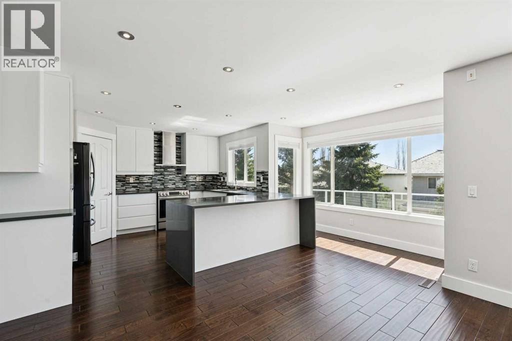 15 Springbank View SW, Calgary, Alberta  T3H 4J5 - Photo 11 - A2304465