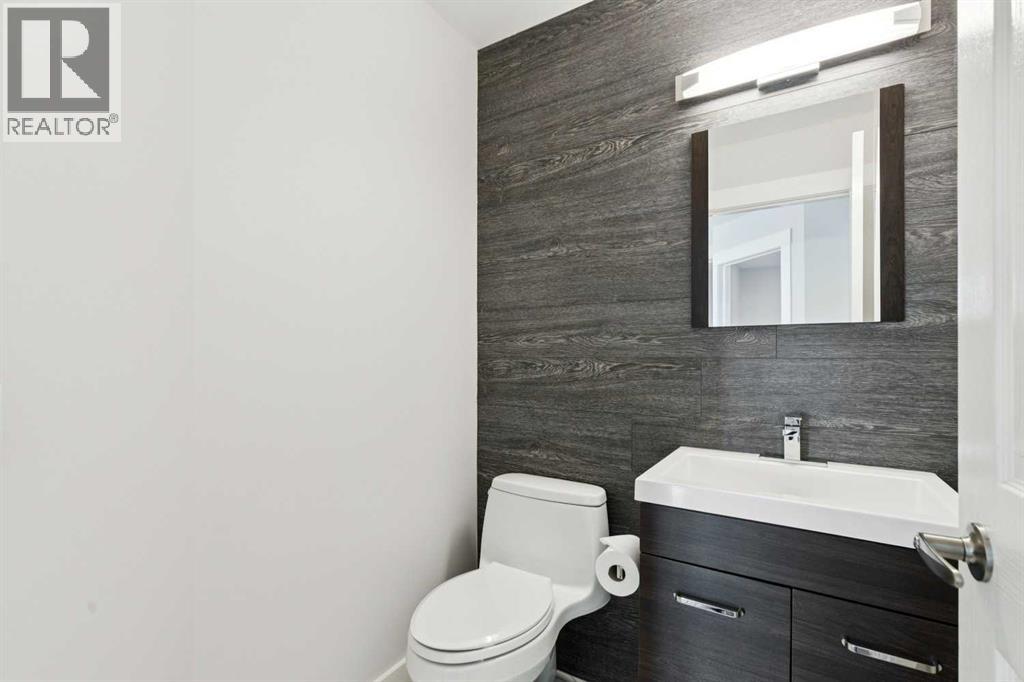 15 Springbank View SW, Calgary, Alberta  T3H 4J5 - Photo 19 - A2304465