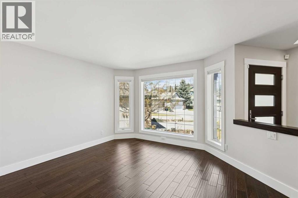 15 Springbank View SW, Calgary, Alberta  T3H 4J5 - Photo 5 - A2304465