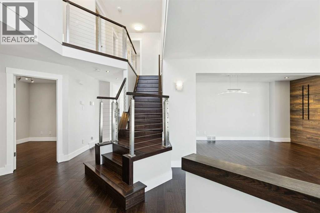 15 Springbank View SW, Calgary, Alberta  T3H 4J5 - Photo 3 - A2304465