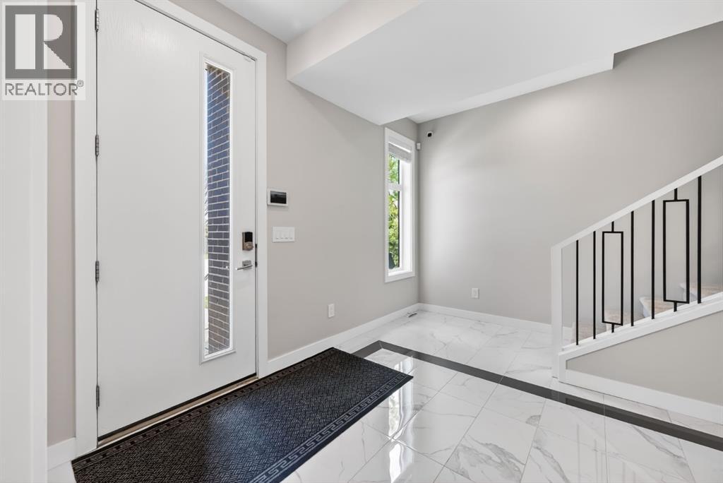 847 77 Street SW, Calgary, Alberta  T3H 6B2 - Photo 6 - A2306382
