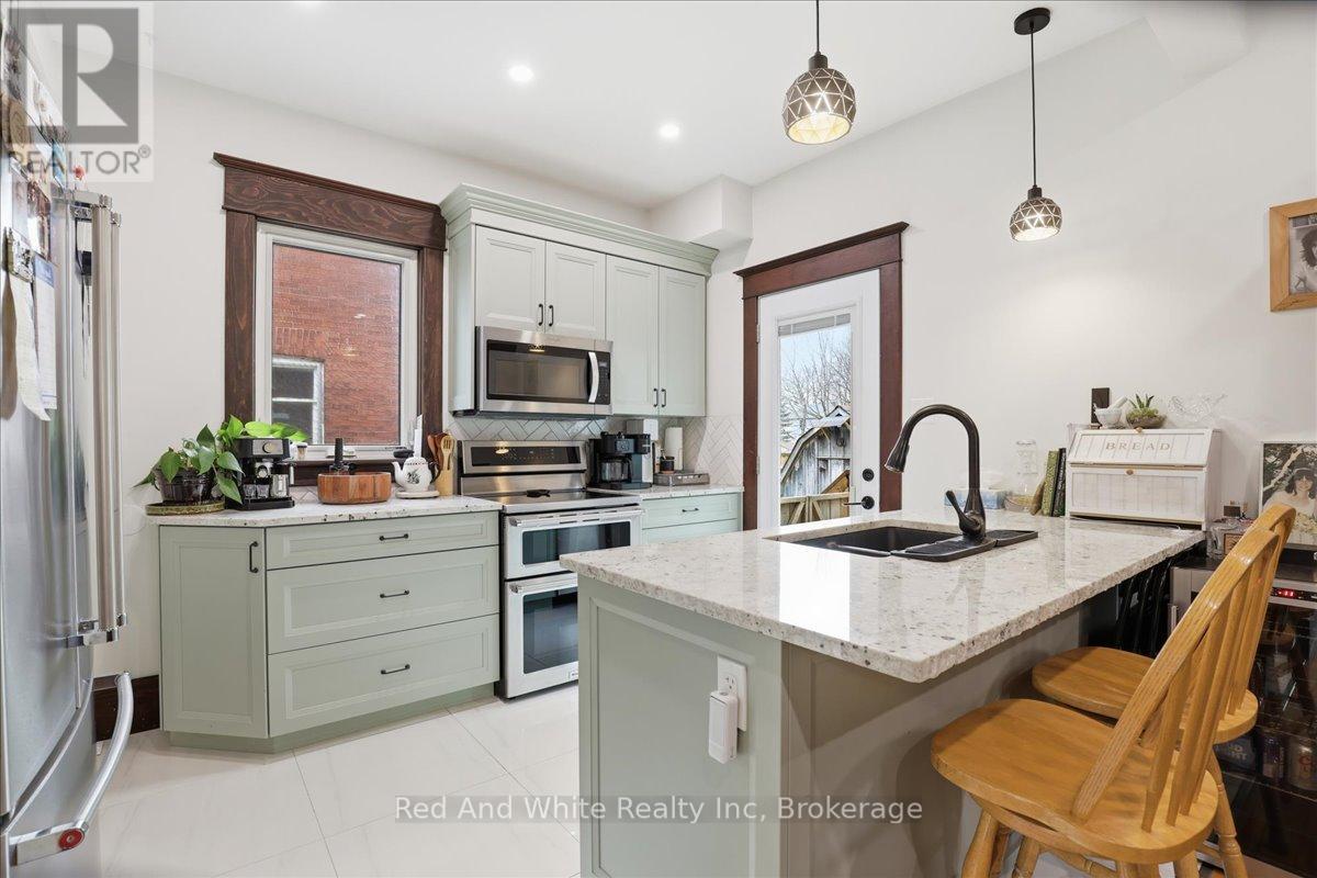 608 ONTARIO STREET, Stratford, Ontario