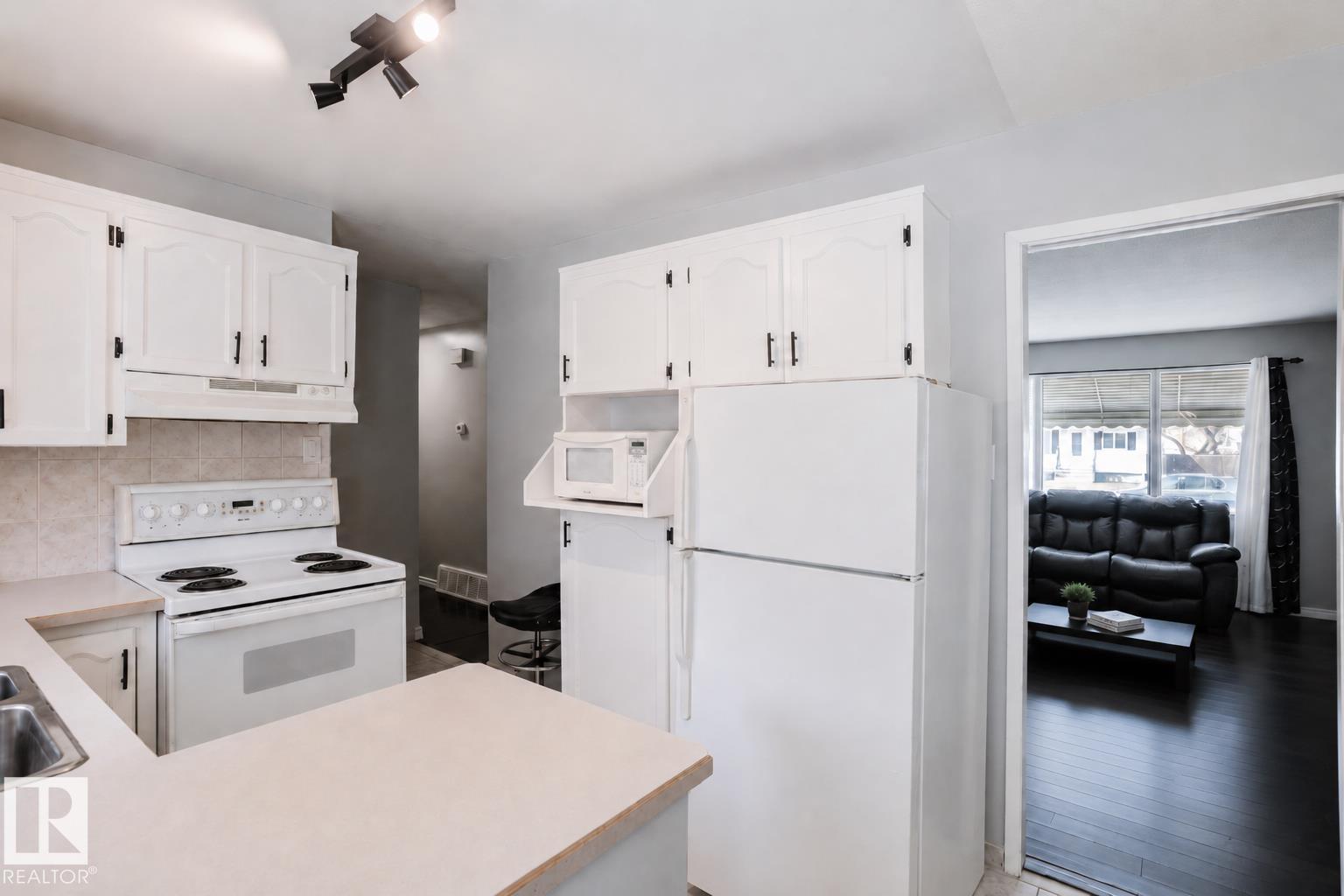 10325 152 St Nw, Edmonton, Alberta  T5P 1Y4 - Photo 7 - E4486702