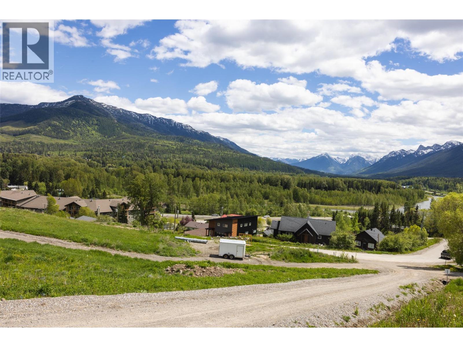 1683 Mcleod Avenue, Fernie, British Columbia  V0B 1M1 - Photo 16 - 10386602