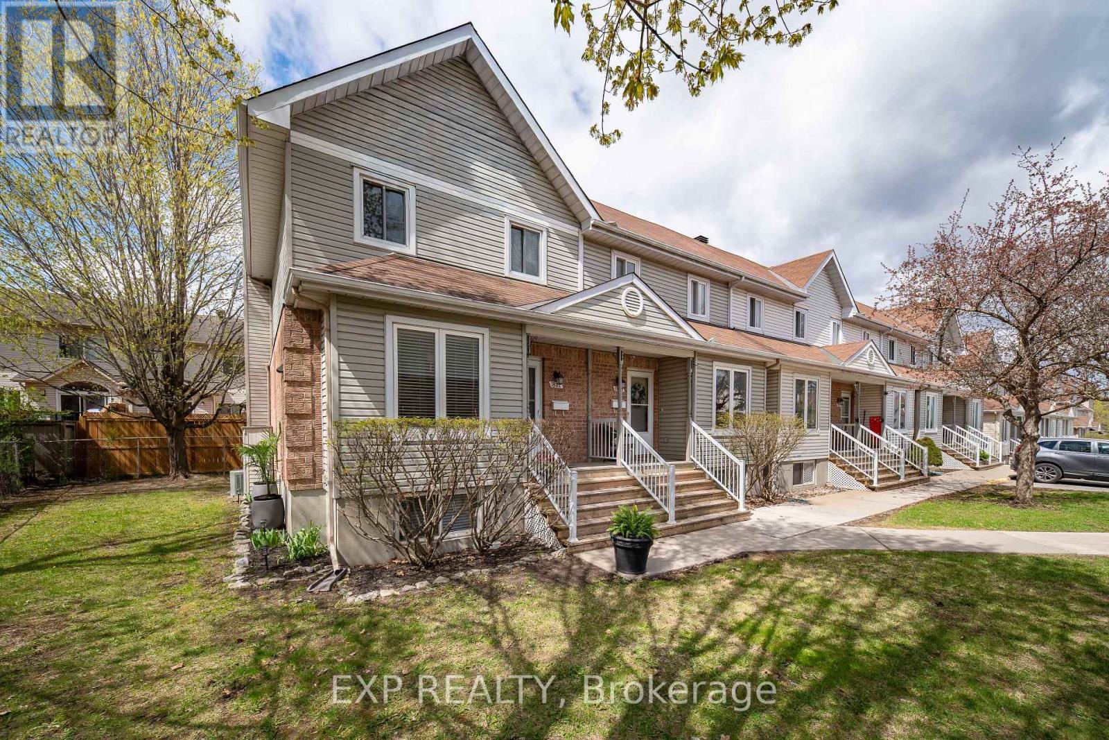 1832 LORANGER COURT, Ottawa, Ontario