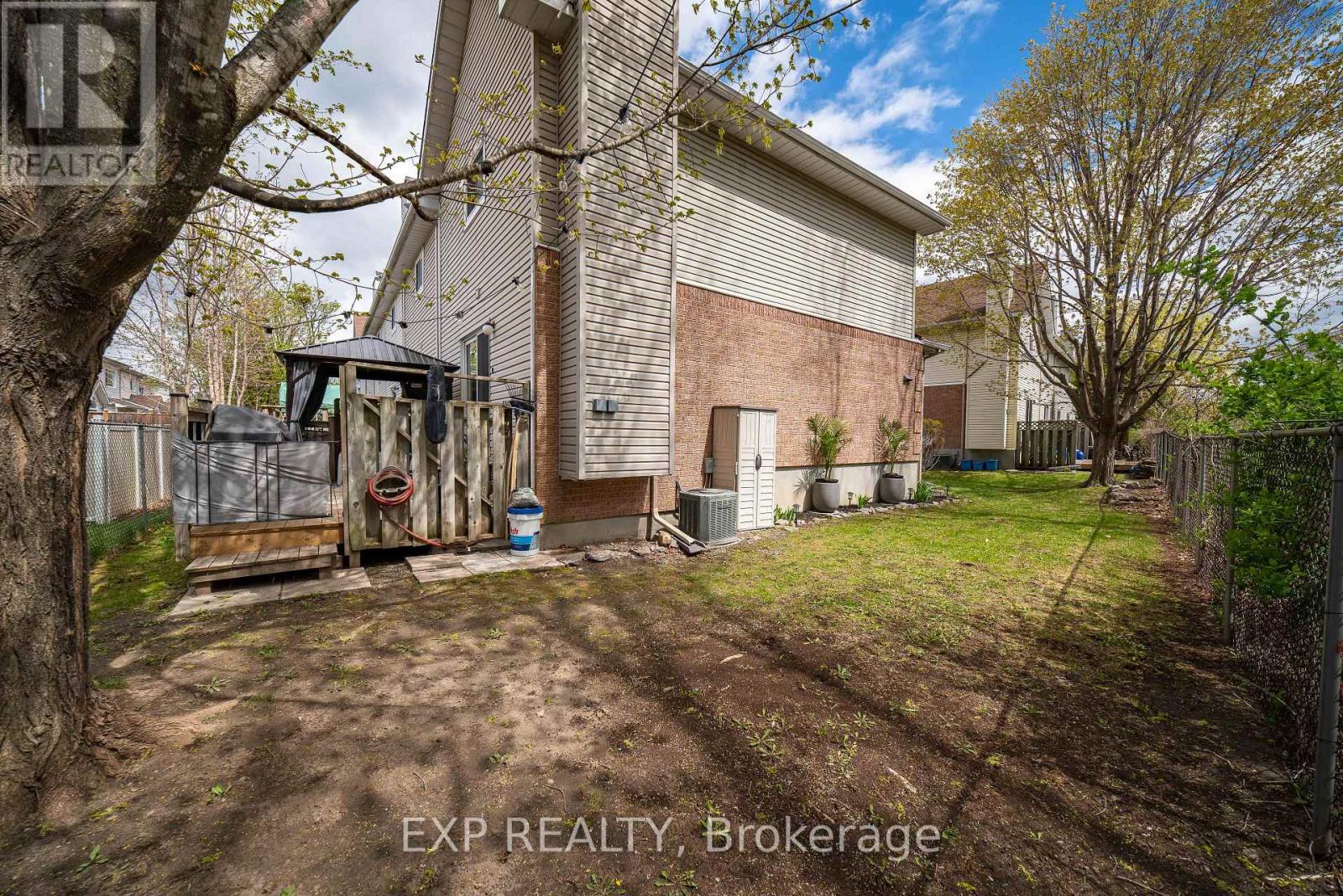 1832 Loranger Court, Ottawa, Ontario  K1C 7H6 - Photo 37 - X12940912