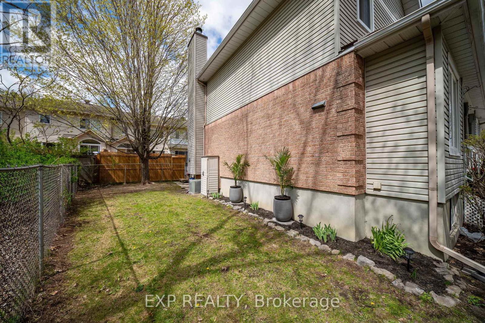 1832 Loranger Court, Ottawa, Ontario  K1C 7H6 - Photo 35 - X12940912