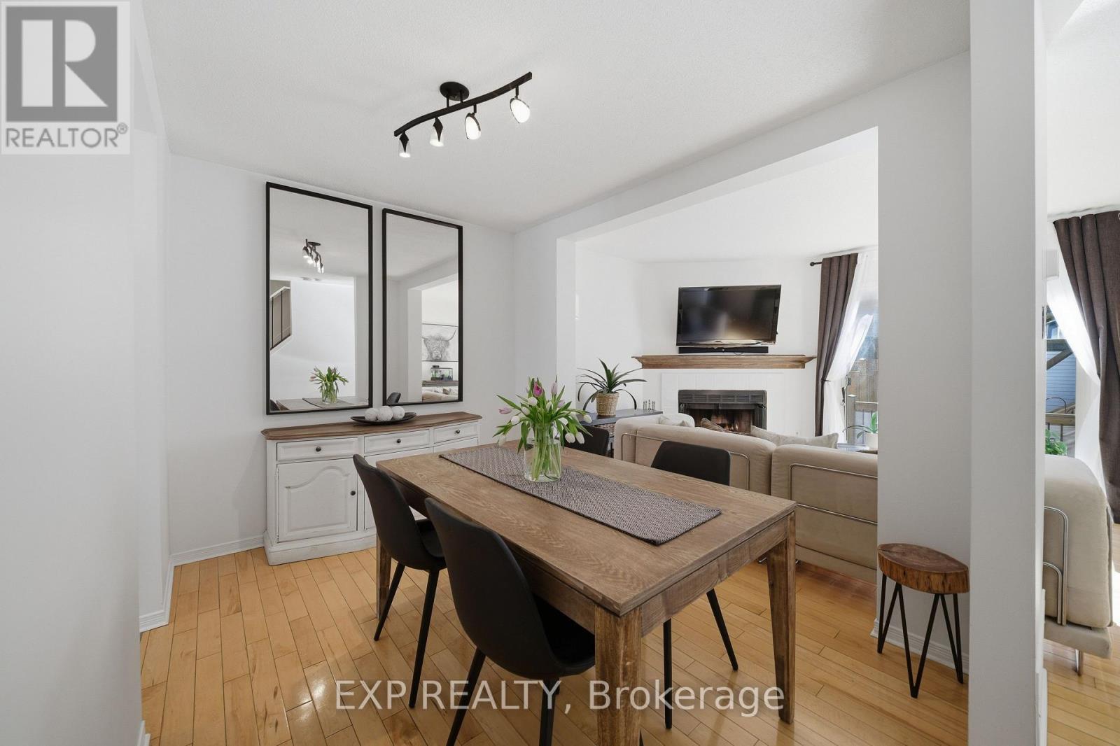 1832 Loranger Court, Ottawa, Ontario  K1C 7H6 - Photo 7 - X12940912
