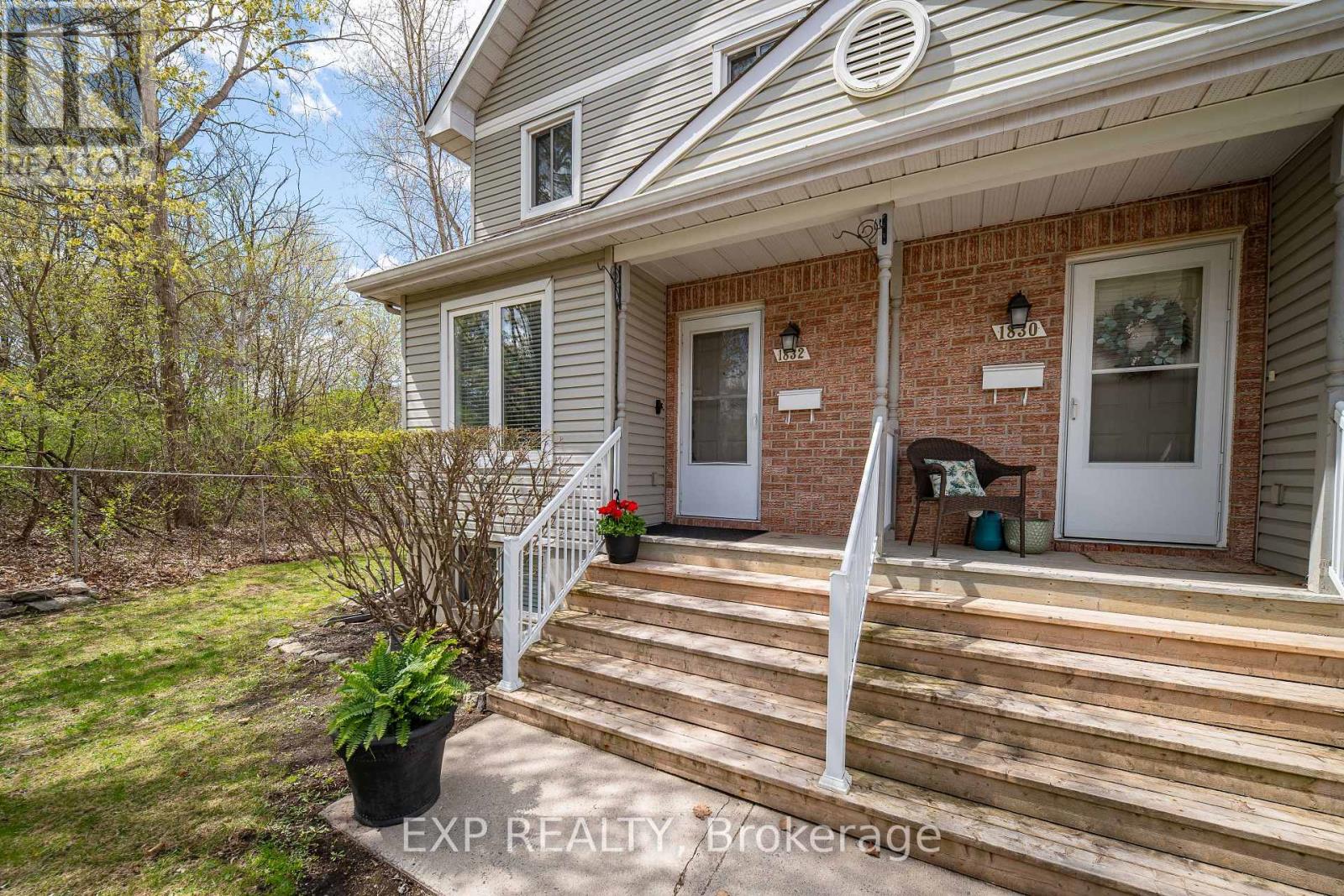 1832 Loranger Court, Ottawa, Ontario  K1C 7H6 - Photo 4 - X12940912