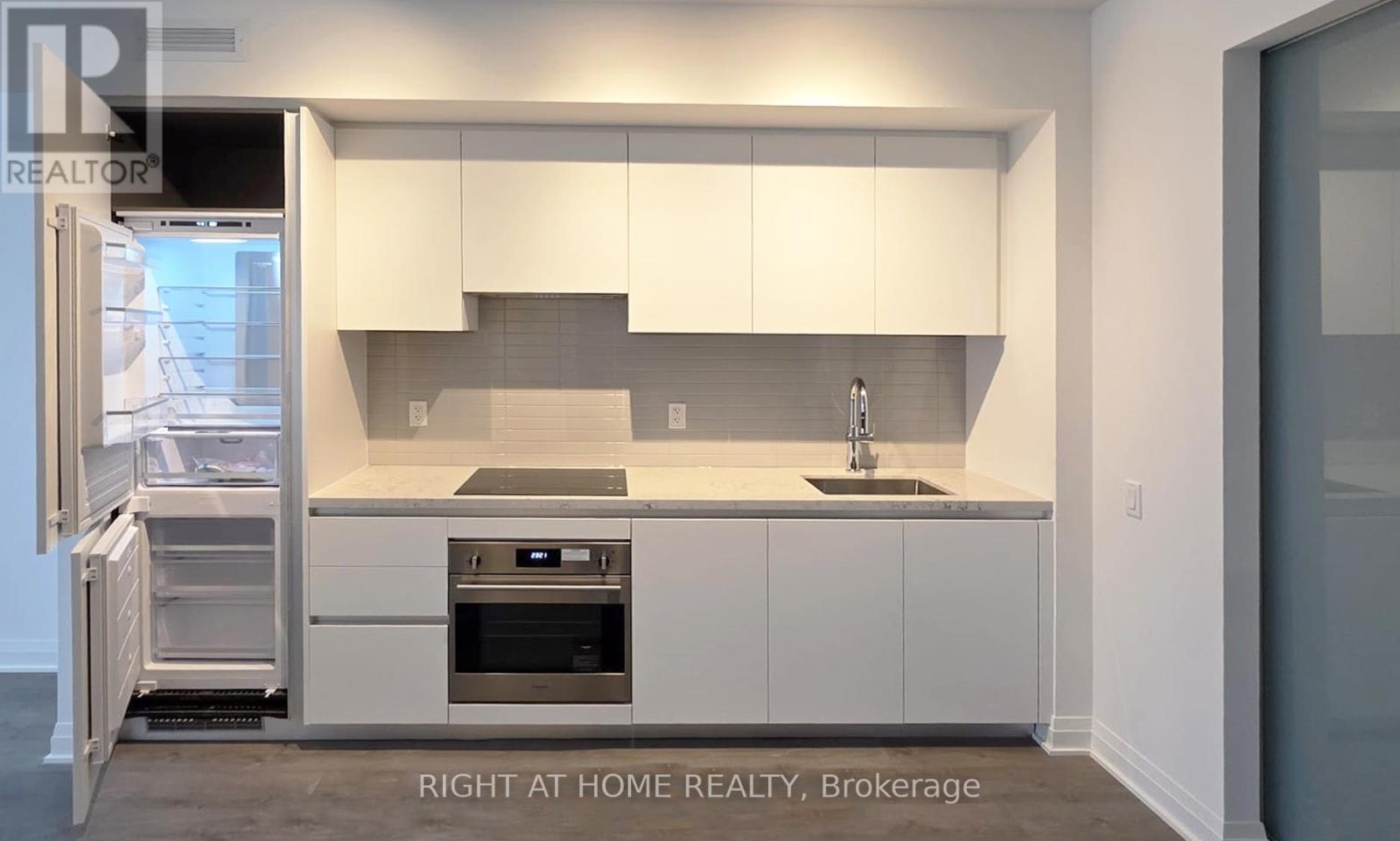 5811 Lph - 4015 The Exchange, Mississauga, Ontario  L5B 0N9 - Photo 5 - W13105338