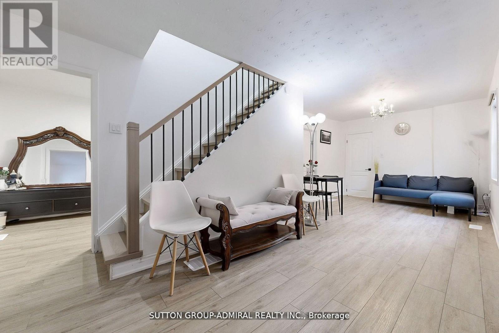 14 Spears Street, Toronto, Ontario  M6N 3X7 - Photo 17 - W13105356