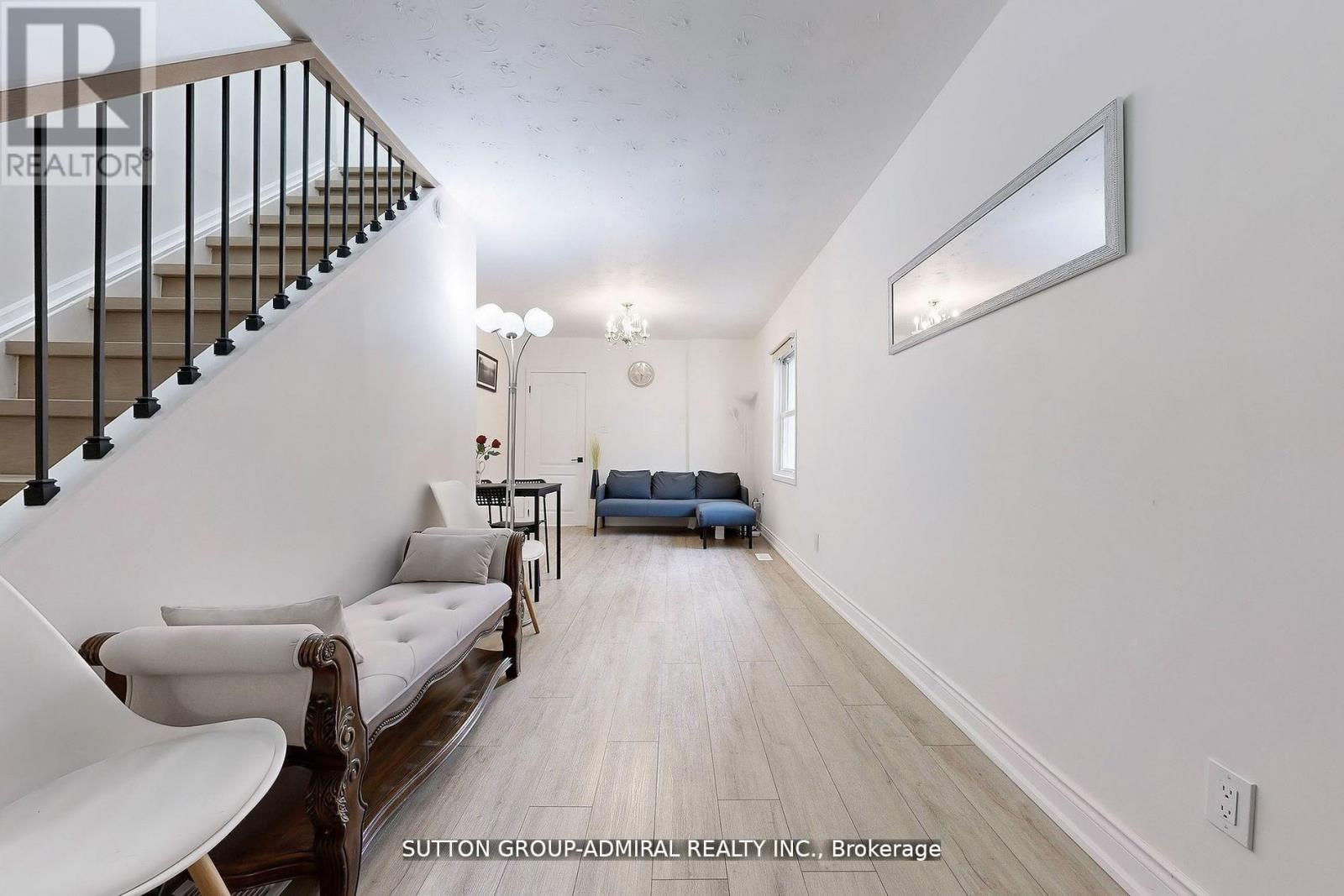 14 Spears Street, Toronto, Ontario  M6N 3X7 - Photo 18 - W13105356